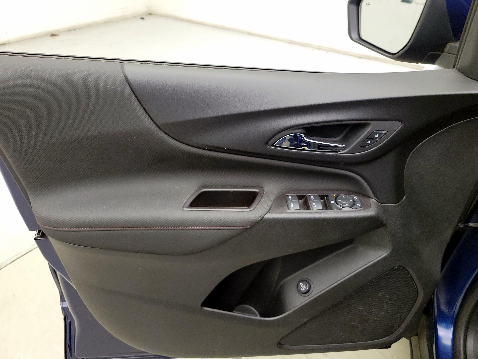 Thumbnail: 2022 Chevrolet Equinox - 12