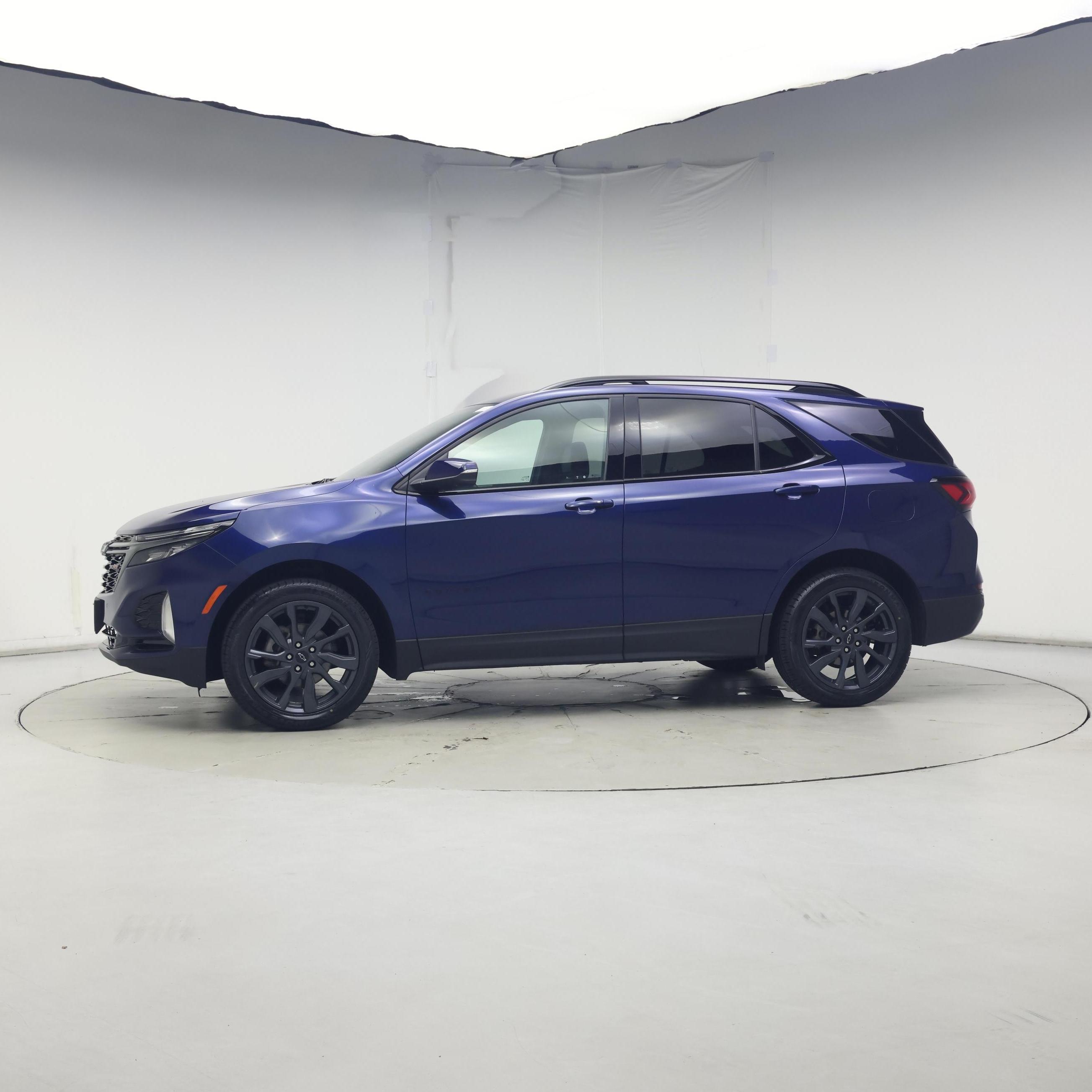 Thumbnail: 2022 Chevrolet Equinox - 3