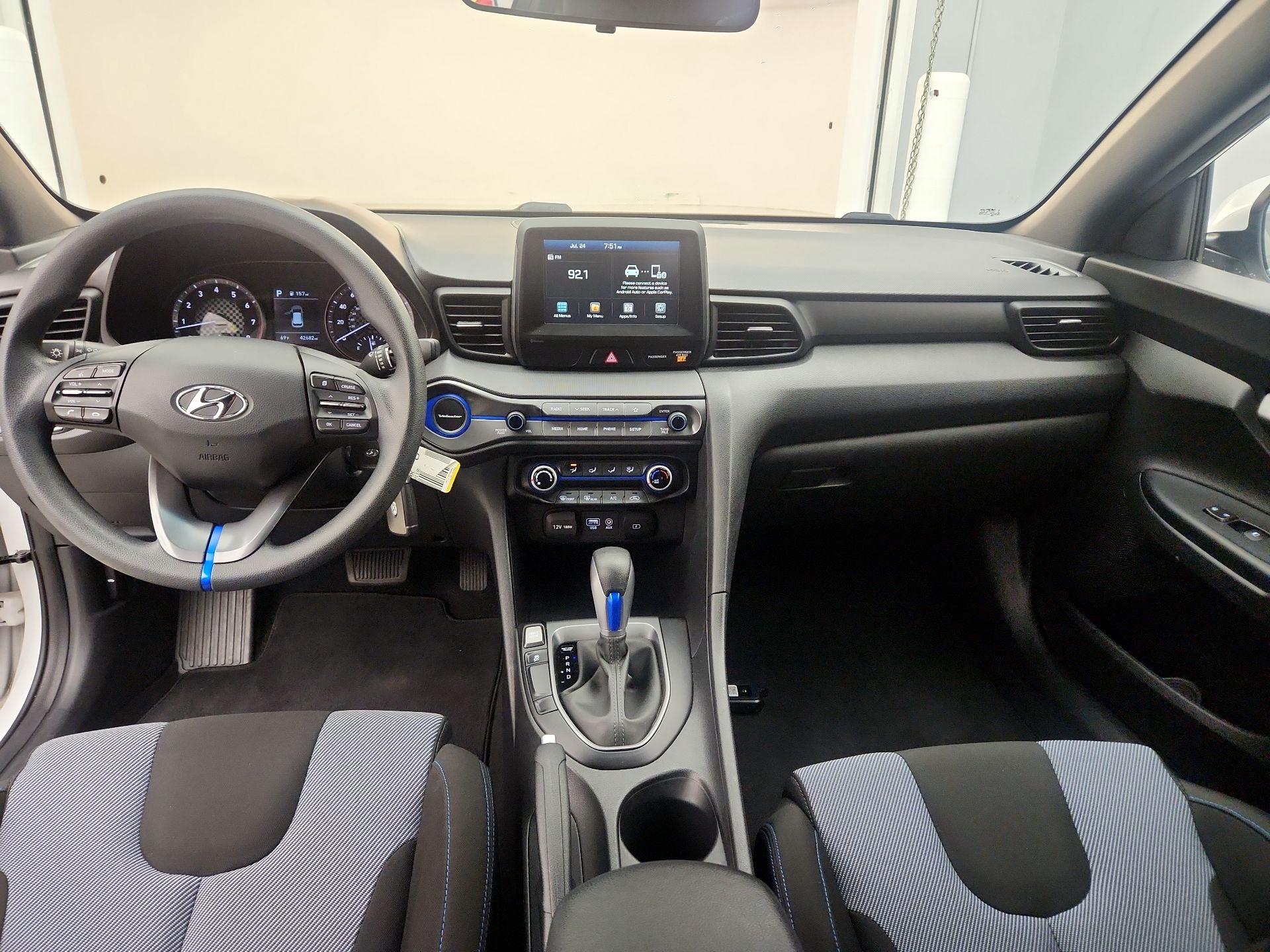 Thumbnail: 2019 Hyundai Veloster - 9