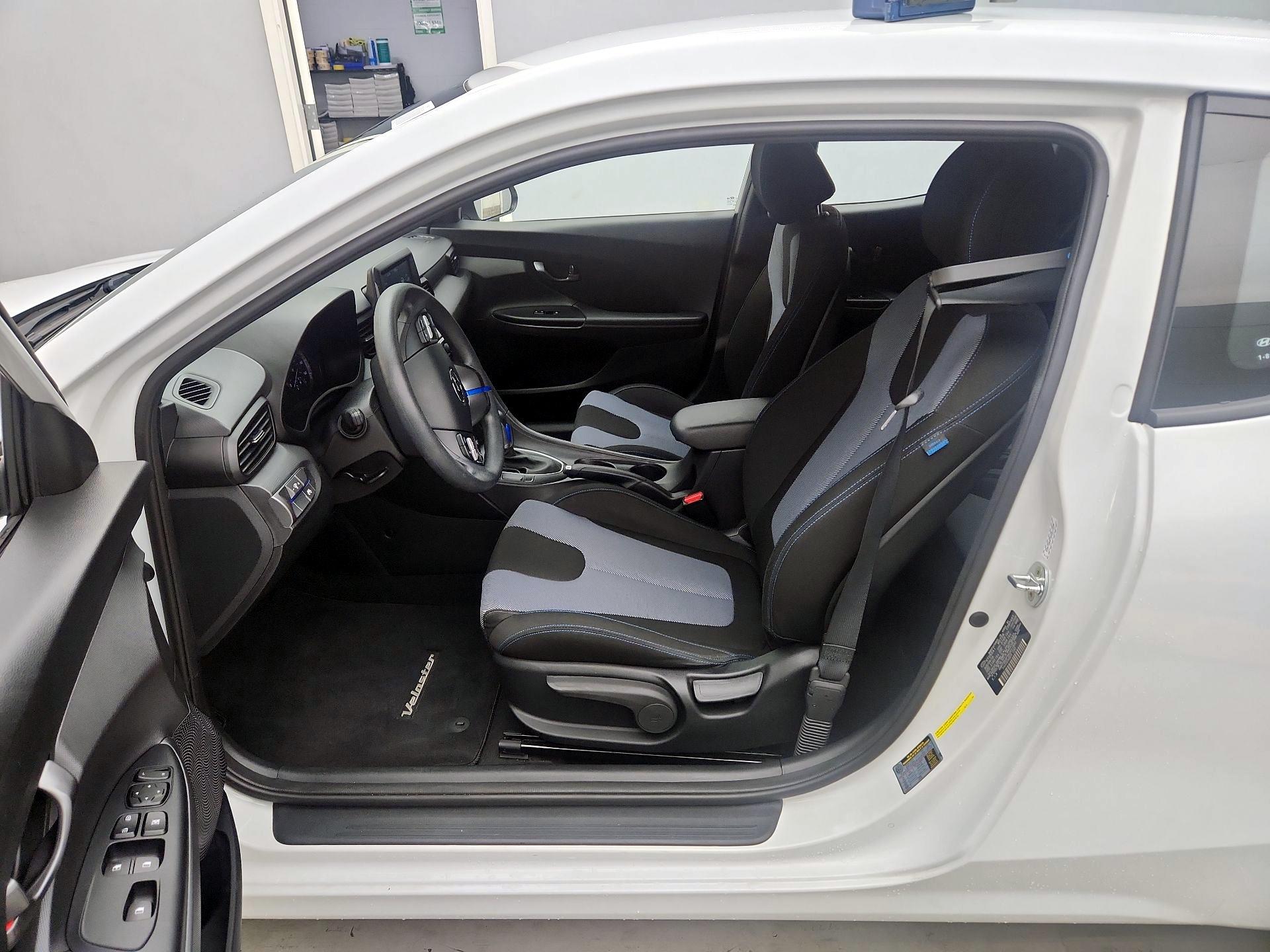 Thumbnail: 2019 Hyundai Veloster - 11