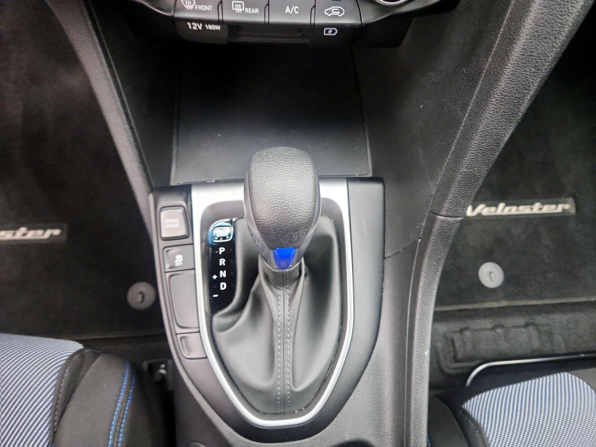 Thumbnail: 2019 Hyundai Veloster - 17