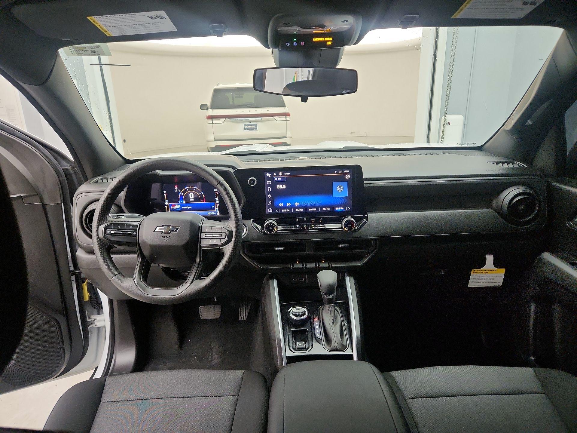 Thumbnail: 2023 Chevrolet Colorado - 9