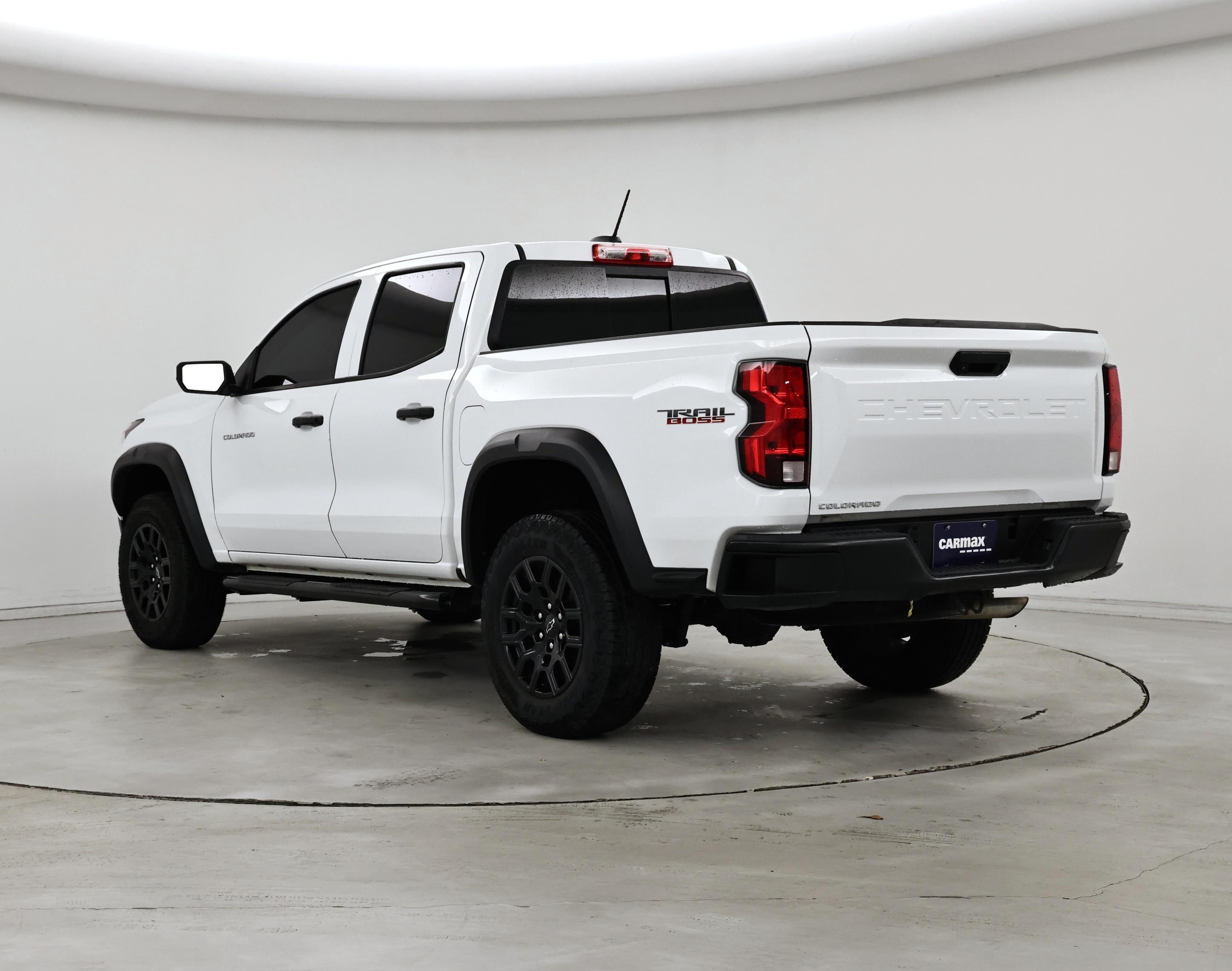 Thumbnail: 2023 Chevrolet Colorado - 2
