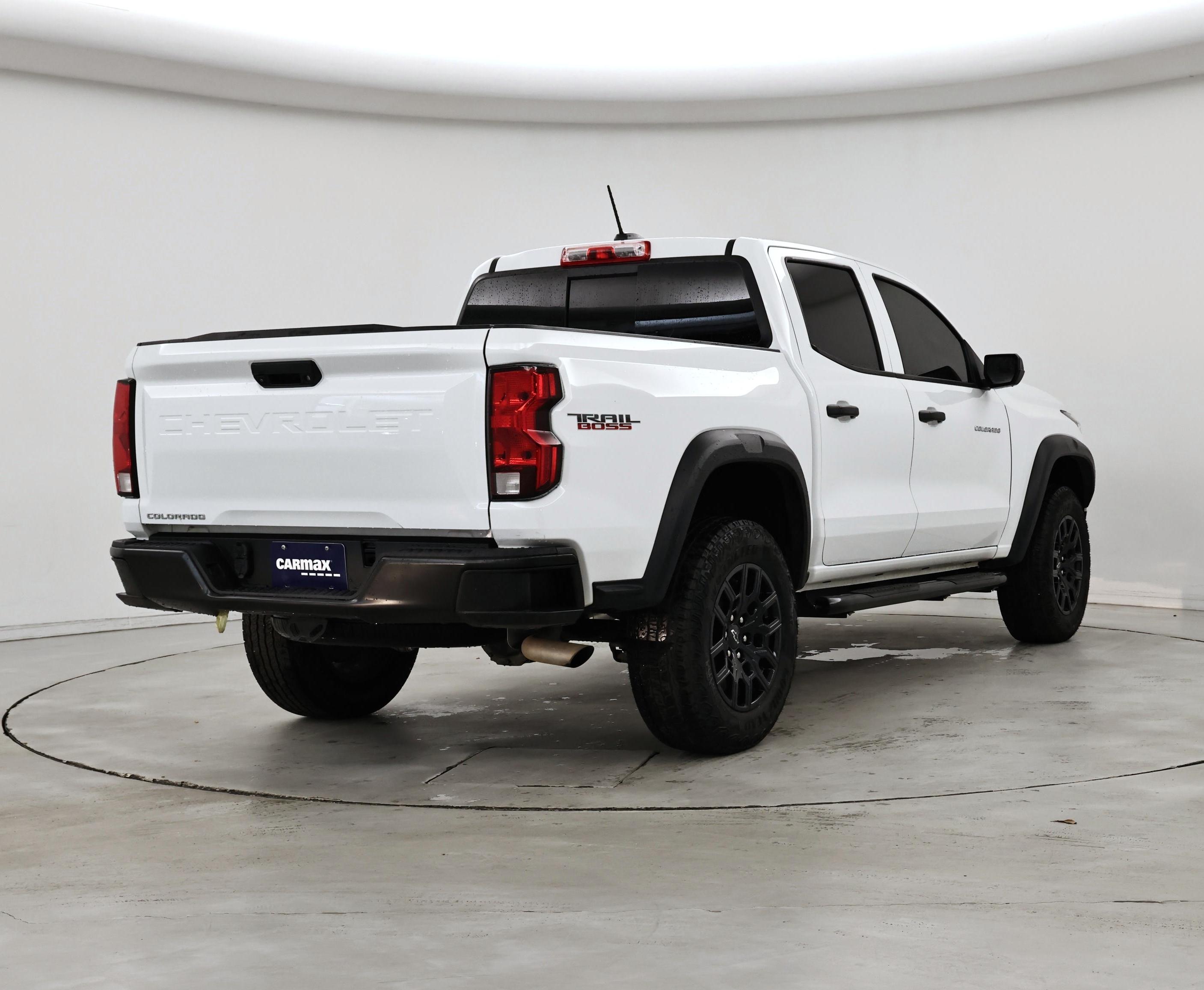Thumbnail: 2023 Chevrolet Colorado - 8