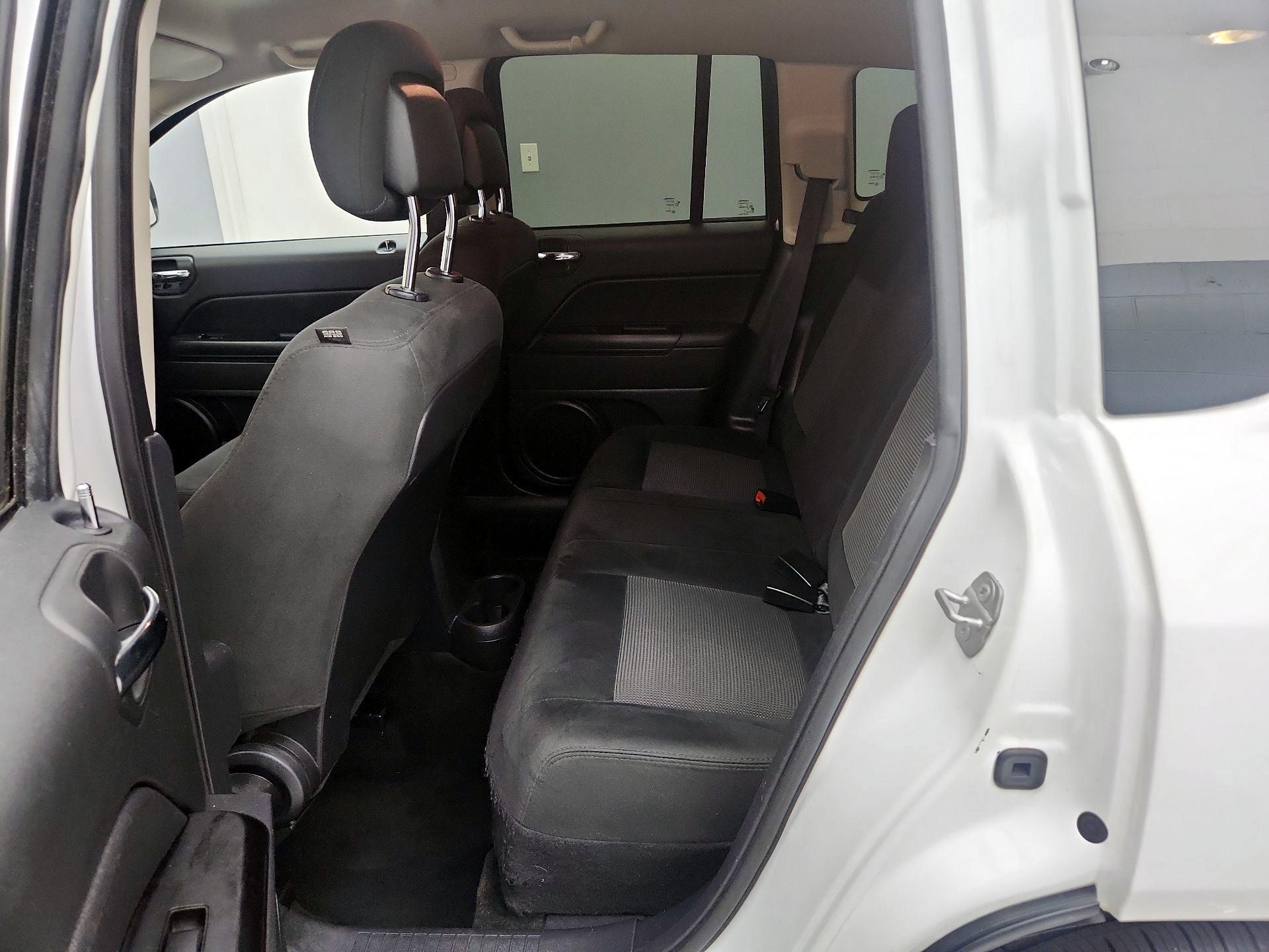 Thumbnail: 2016 Jeep Compass - 17