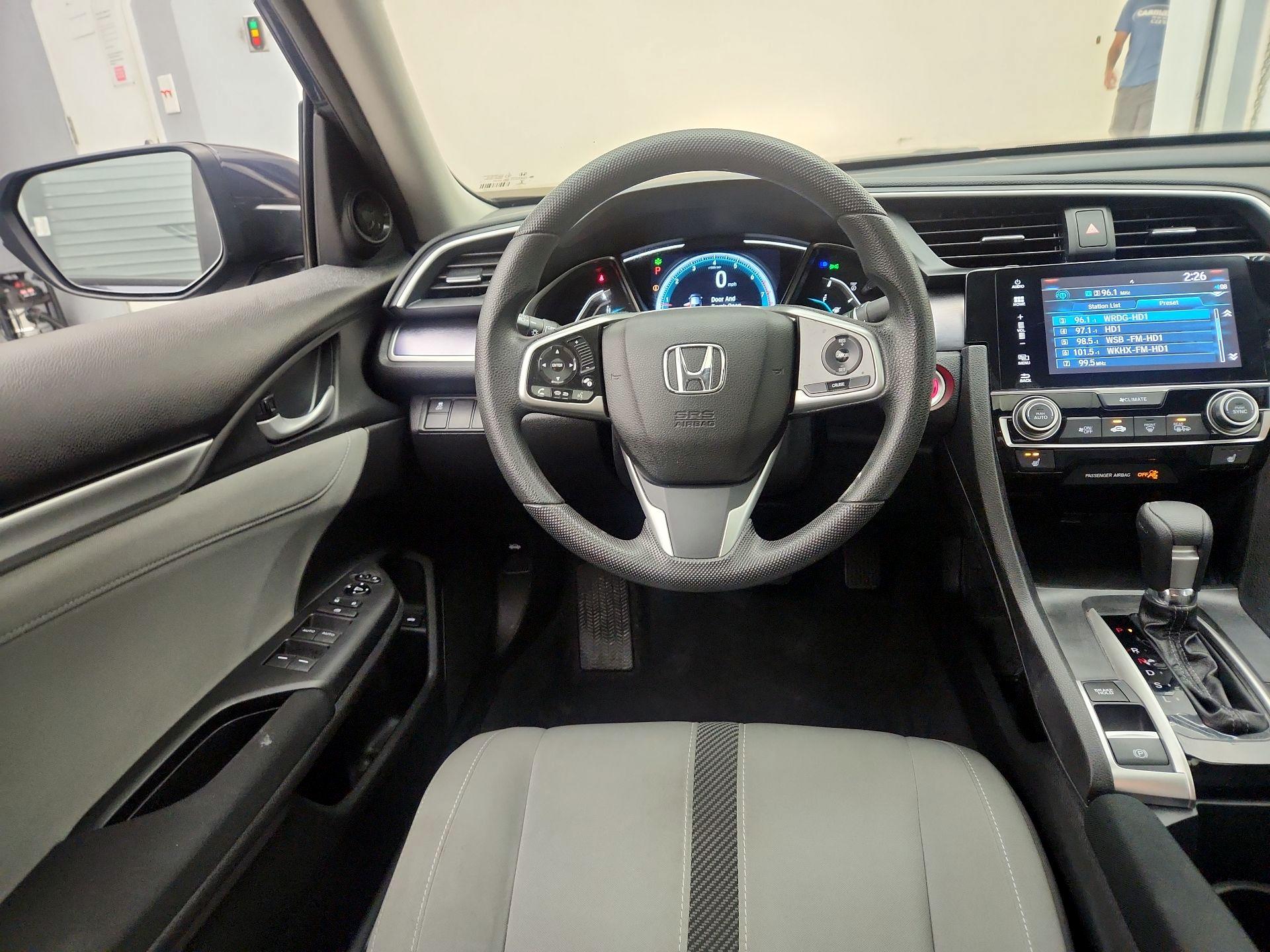 Thumbnail: 2017 Honda Civic - 10