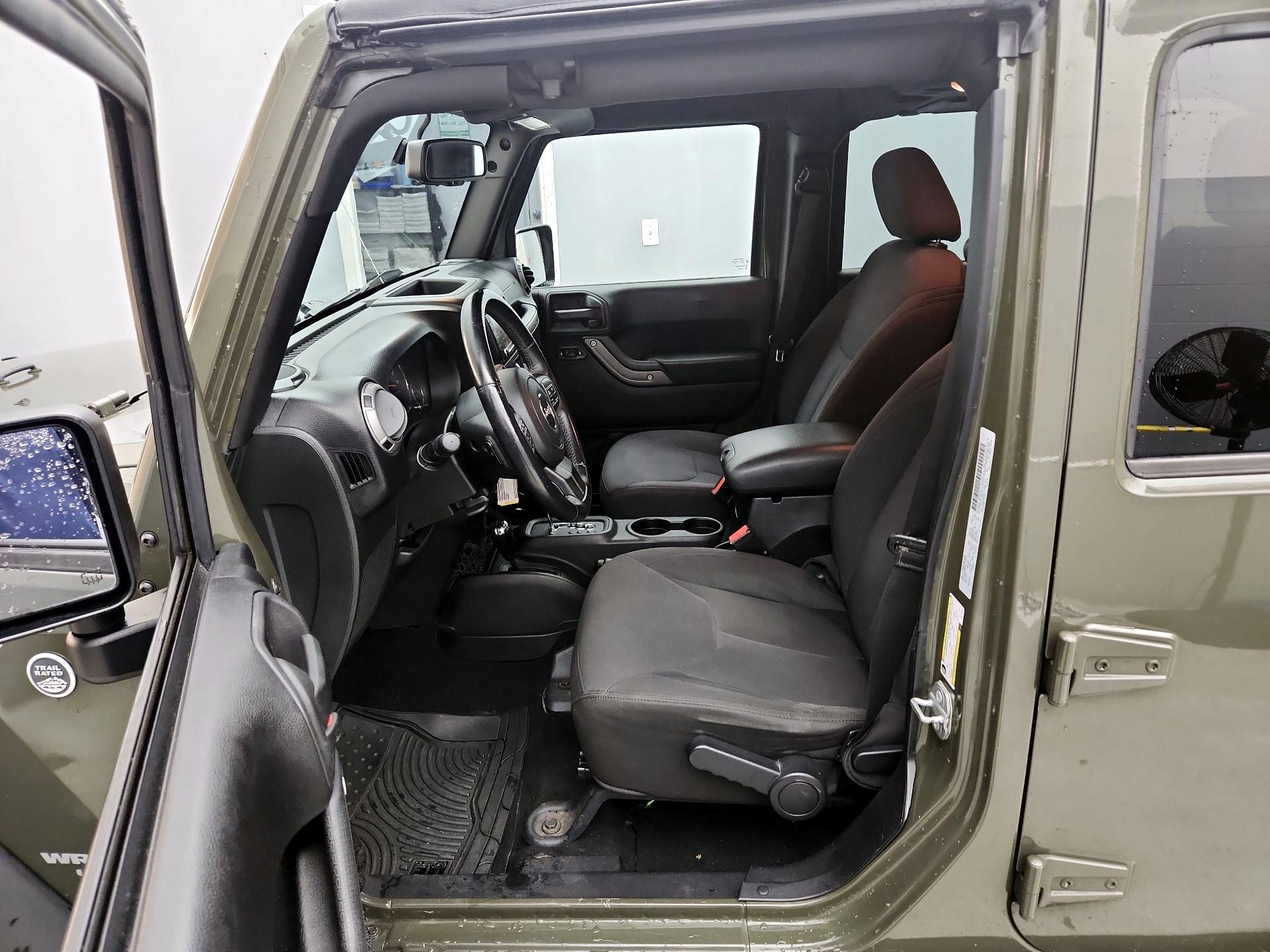 Thumbnail: 2016 Jeep Wrangler - 11