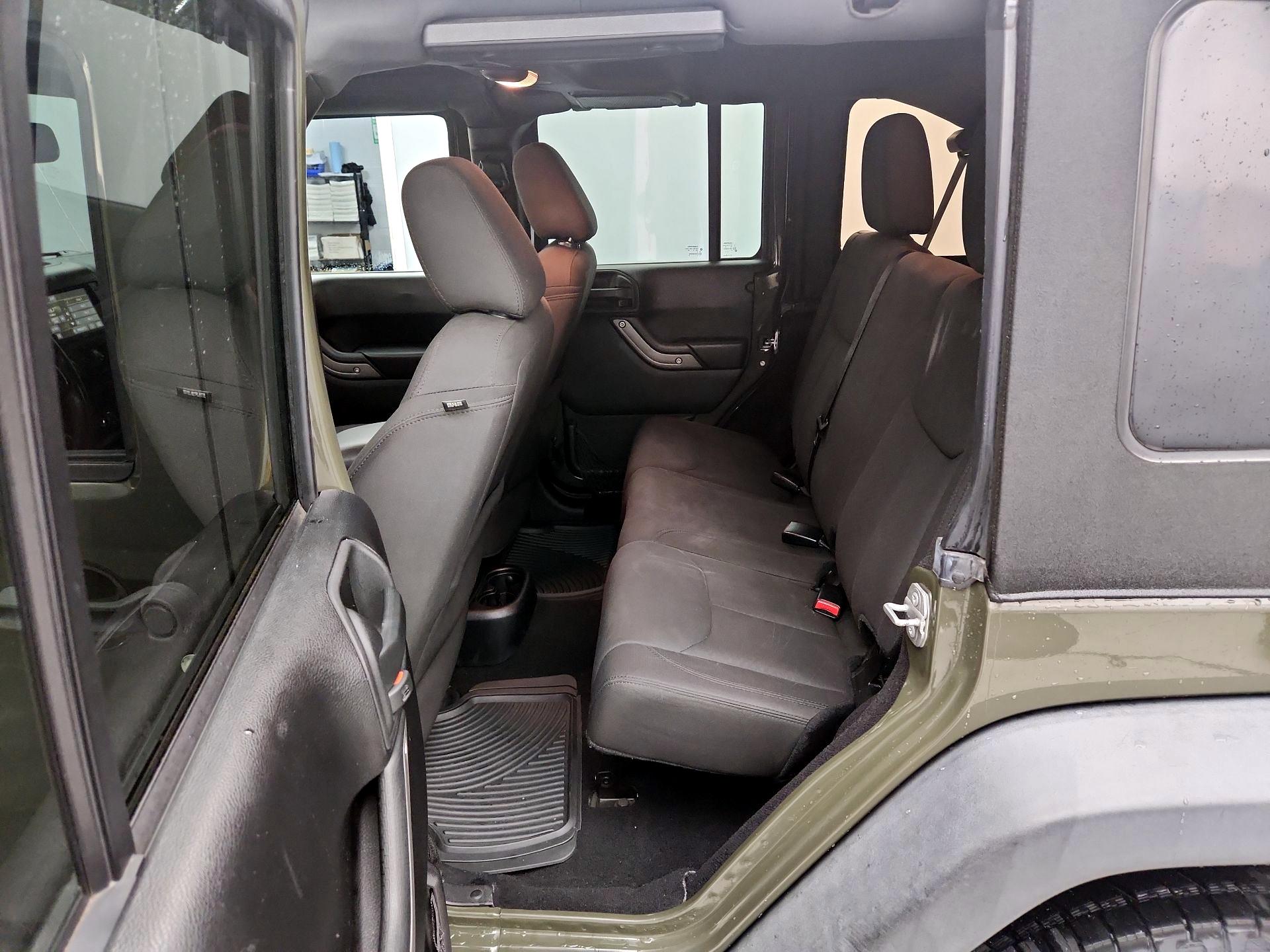 Thumbnail: 2016 Jeep Wrangler - 17