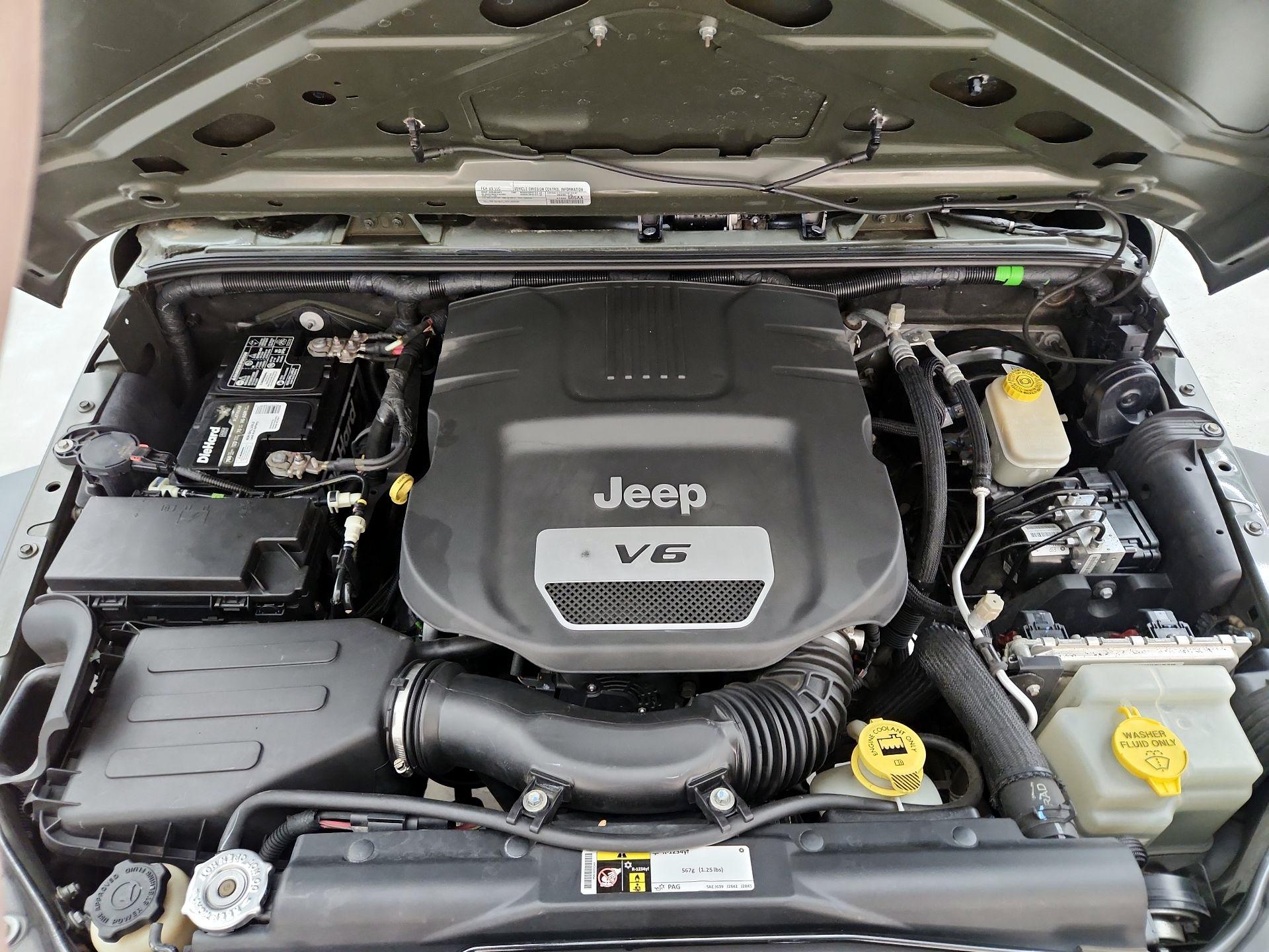 Thumbnail: 2016 Jeep Wrangler - 19