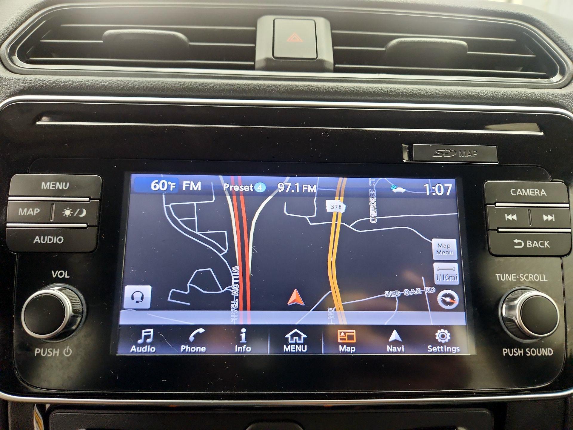 Thumbnail: 2018 Nissan Leaf - 14