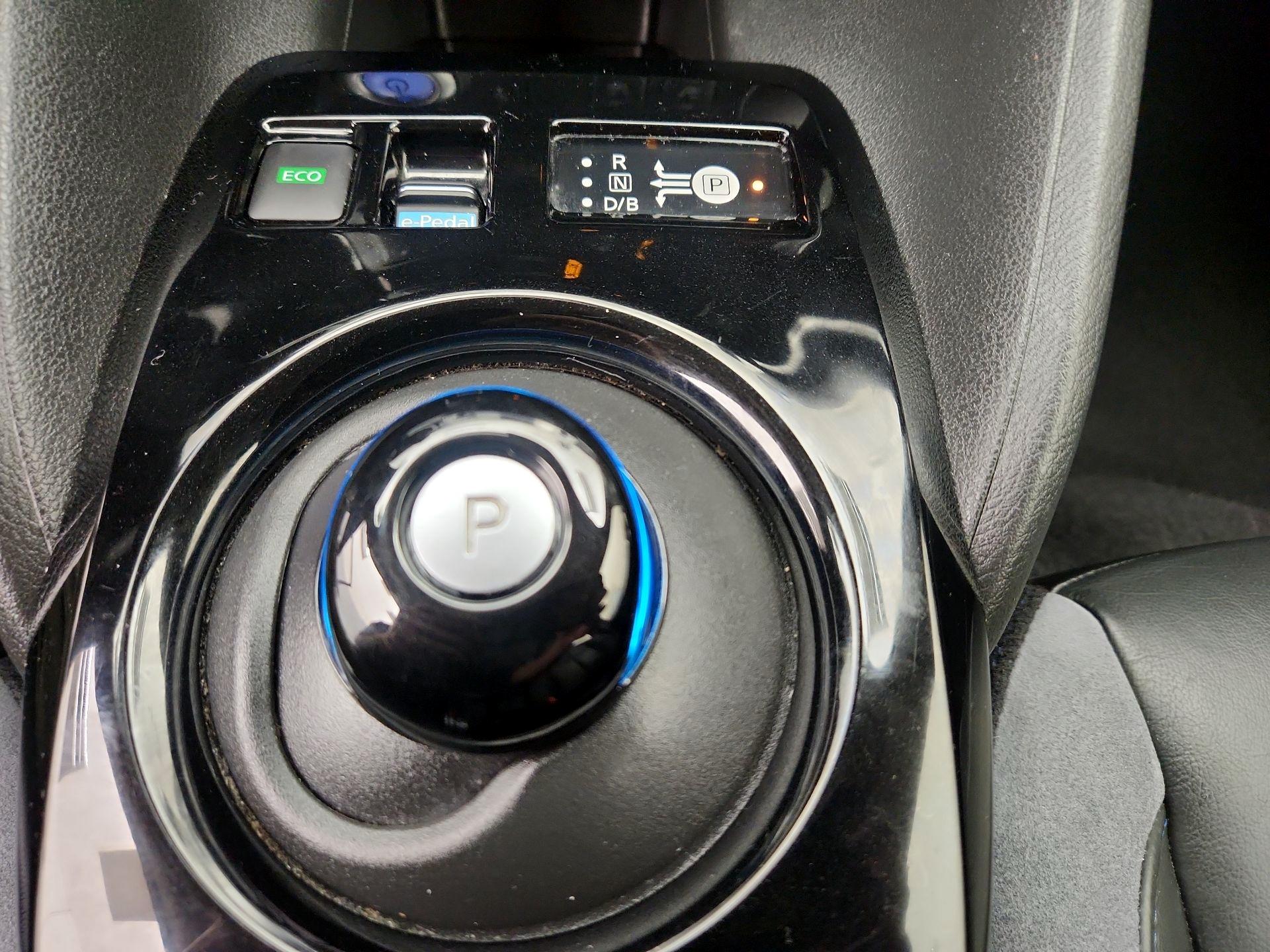 Thumbnail: 2018 Nissan Leaf - 18