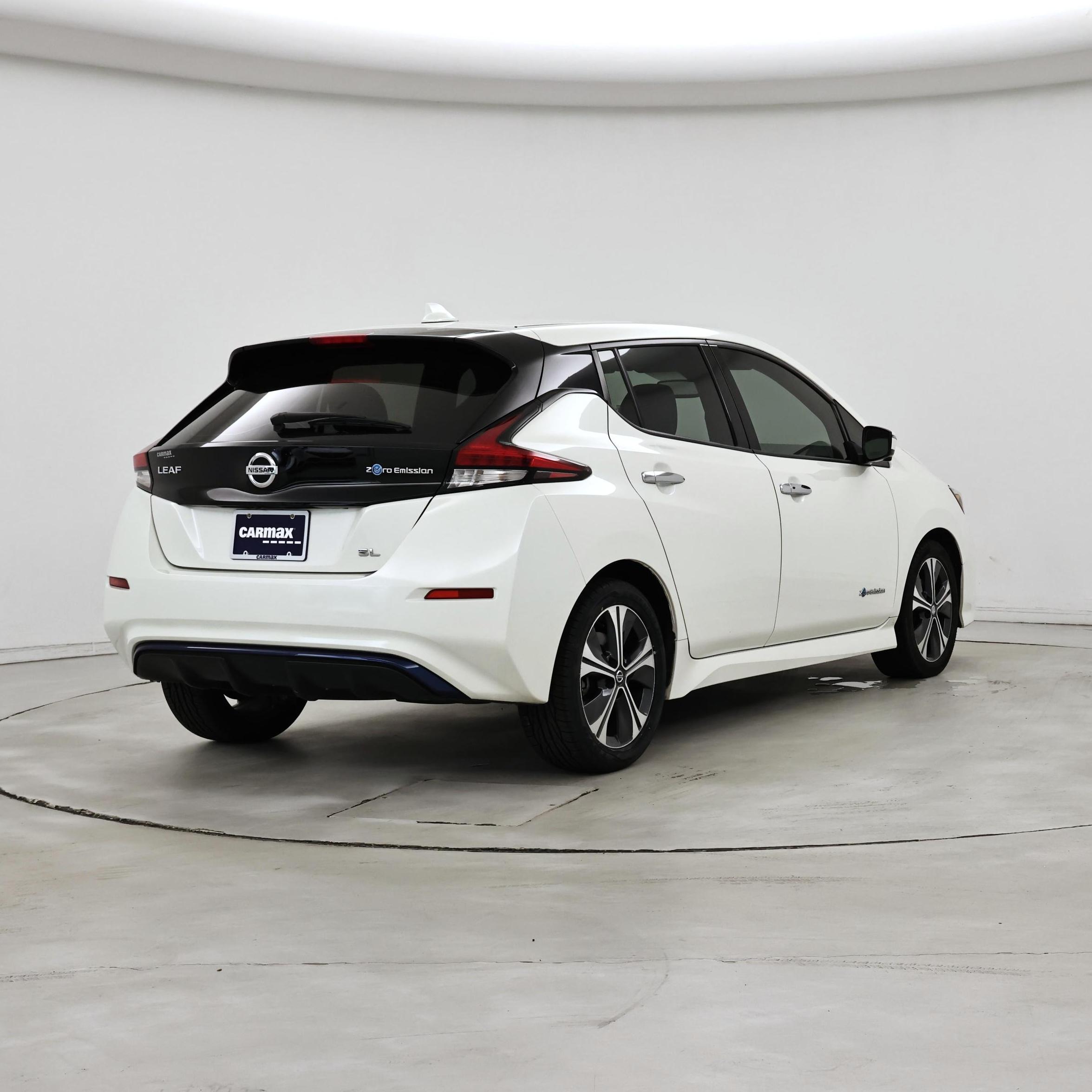 Thumbnail: 2018 Nissan Leaf - 8