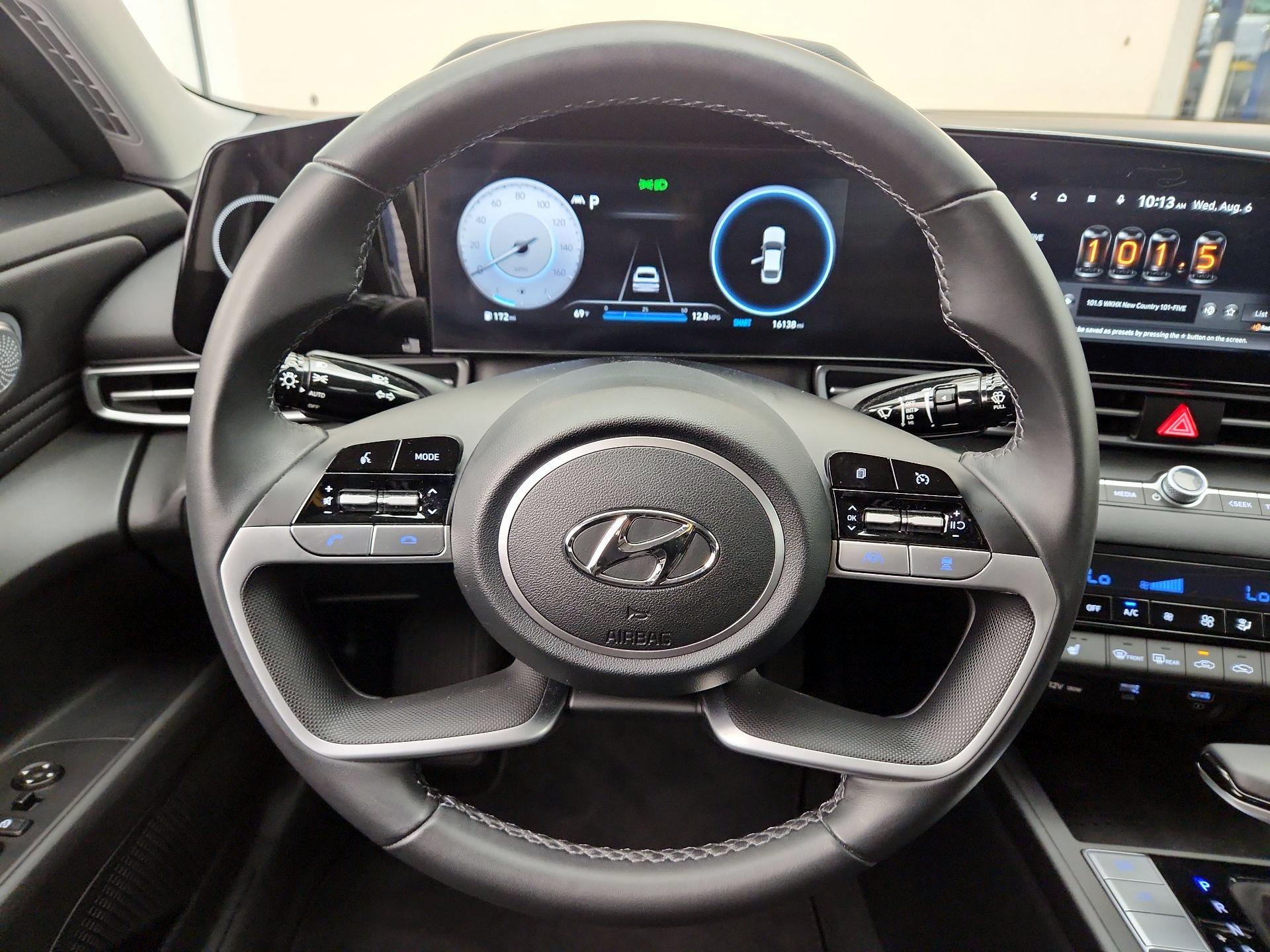 Thumbnail: 2023 Hyundai Elantra - 10
