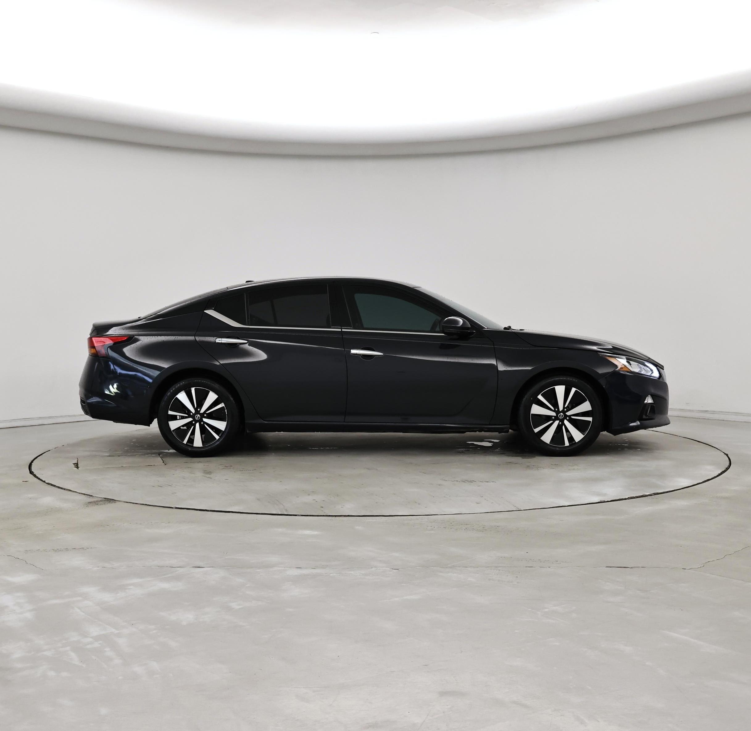 Thumbnail: 2020 Nissan Altima - 7