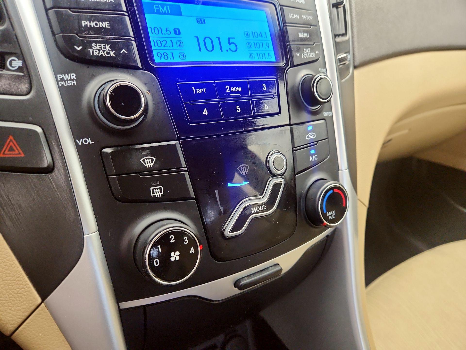 Thumbnail: 2013 Hyundai Sonata - 15