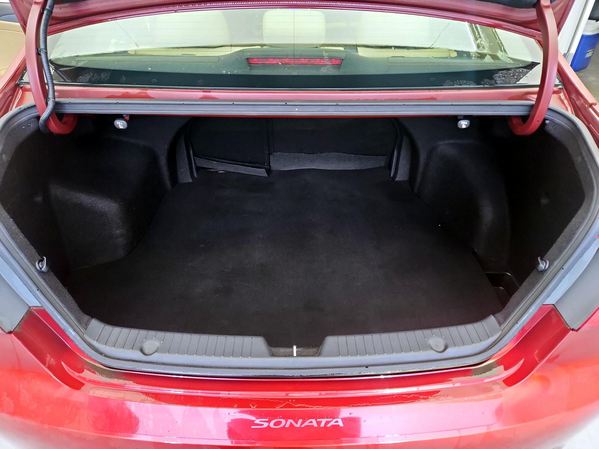 Thumbnail: 2013 Hyundai Sonata - 19