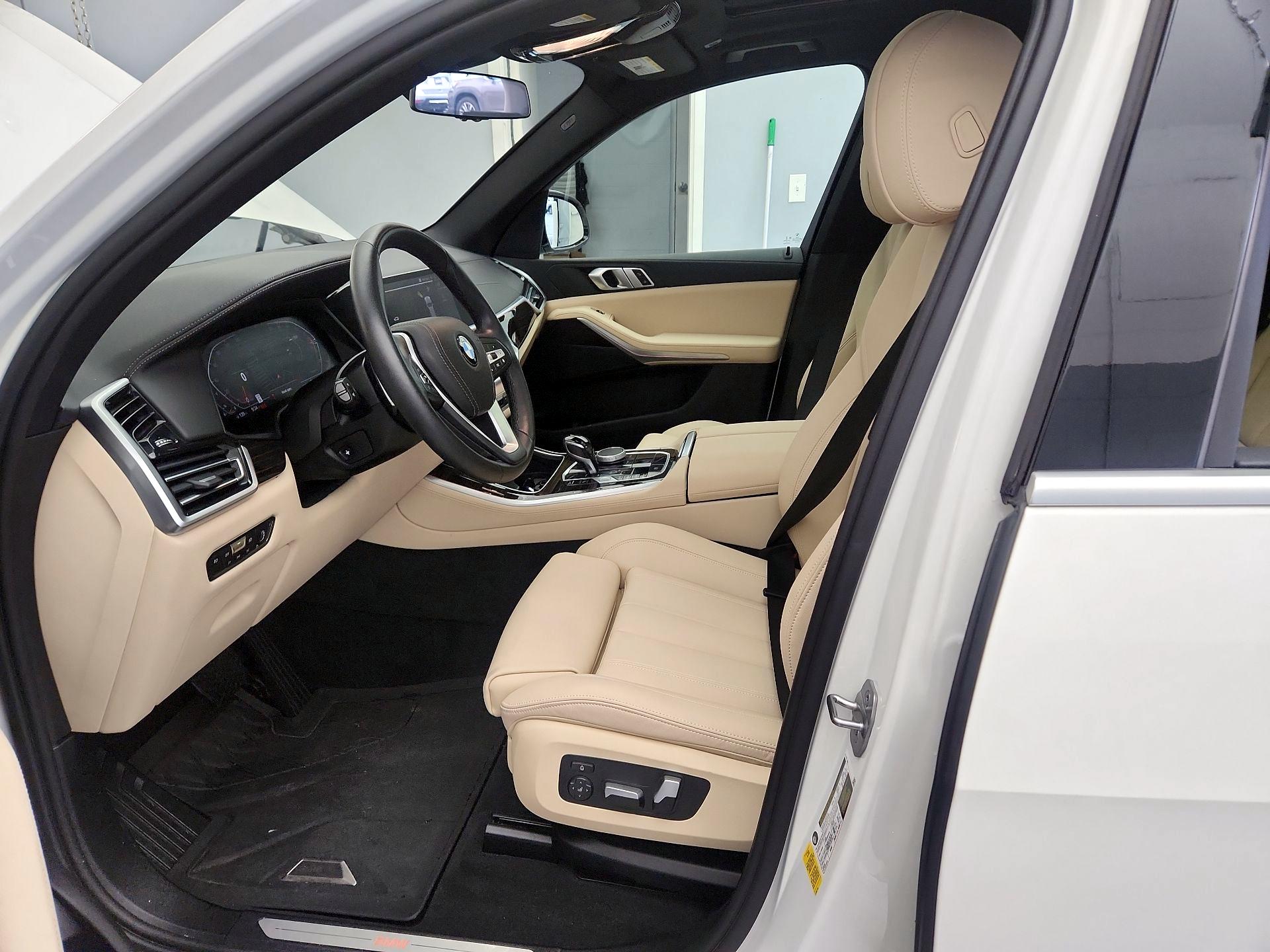 Thumbnail: 2021 BMW X5 - 11