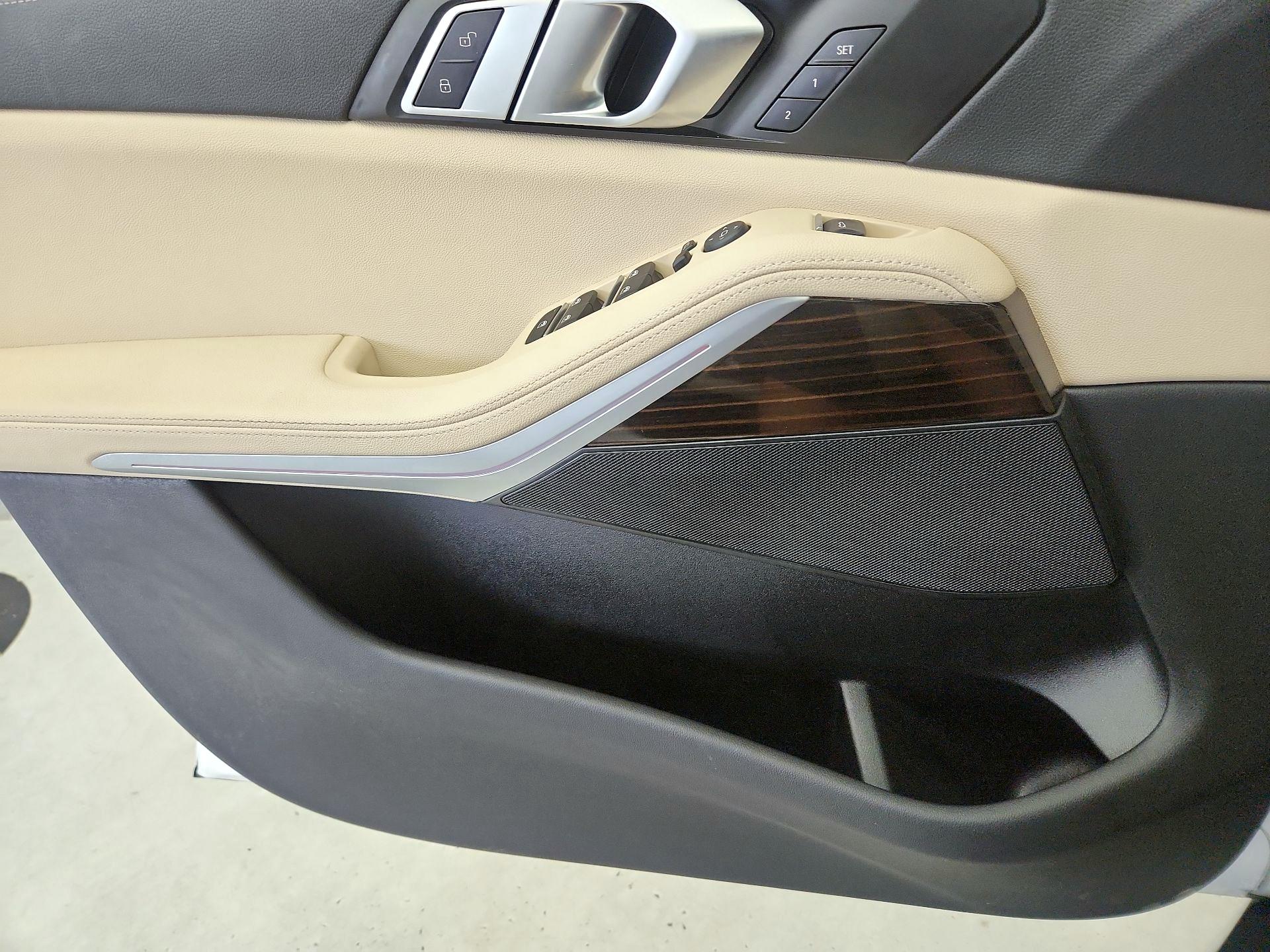Thumbnail: 2021 BMW X5 - 12