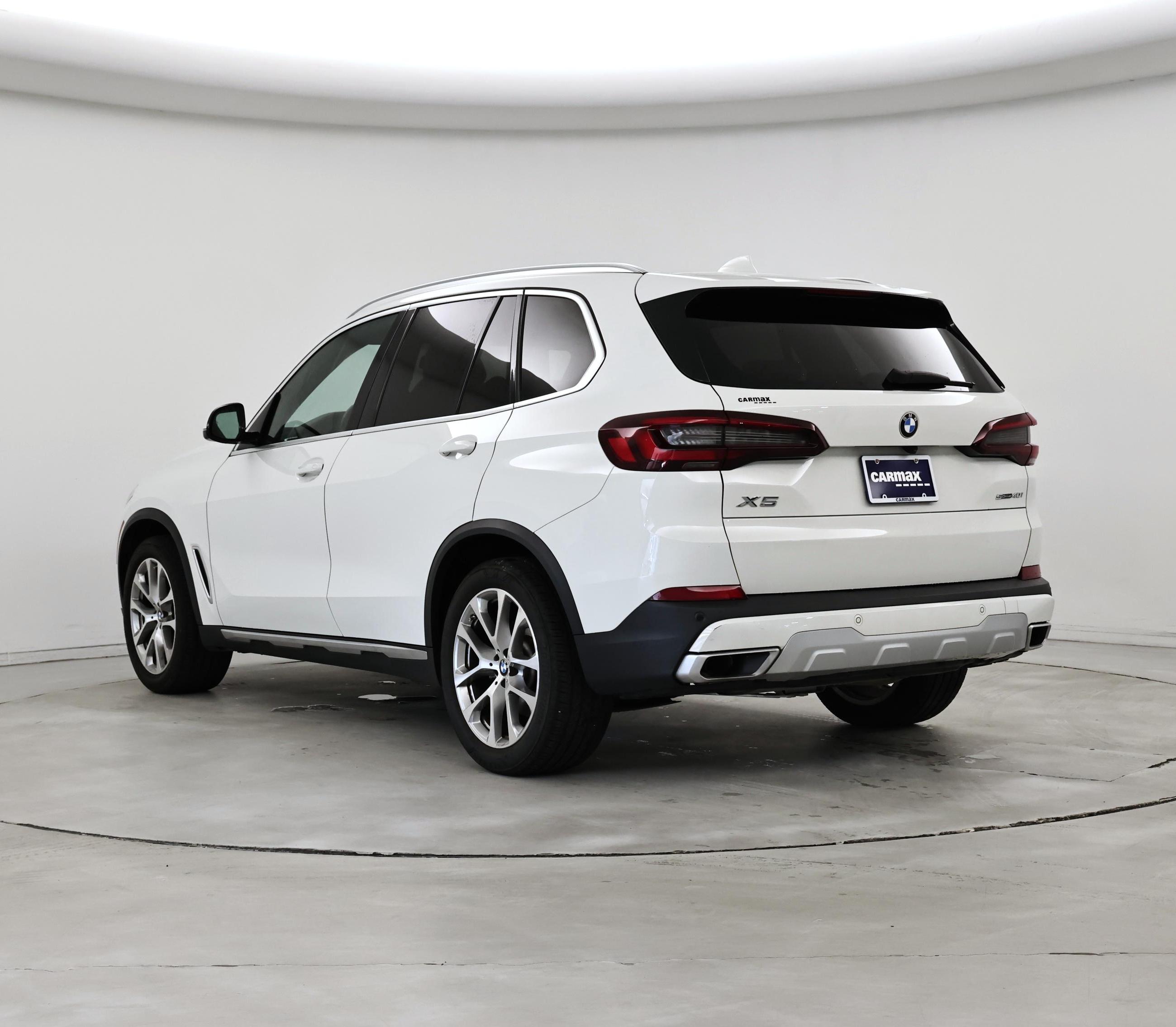 Thumbnail: 2021 BMW X5 - 2