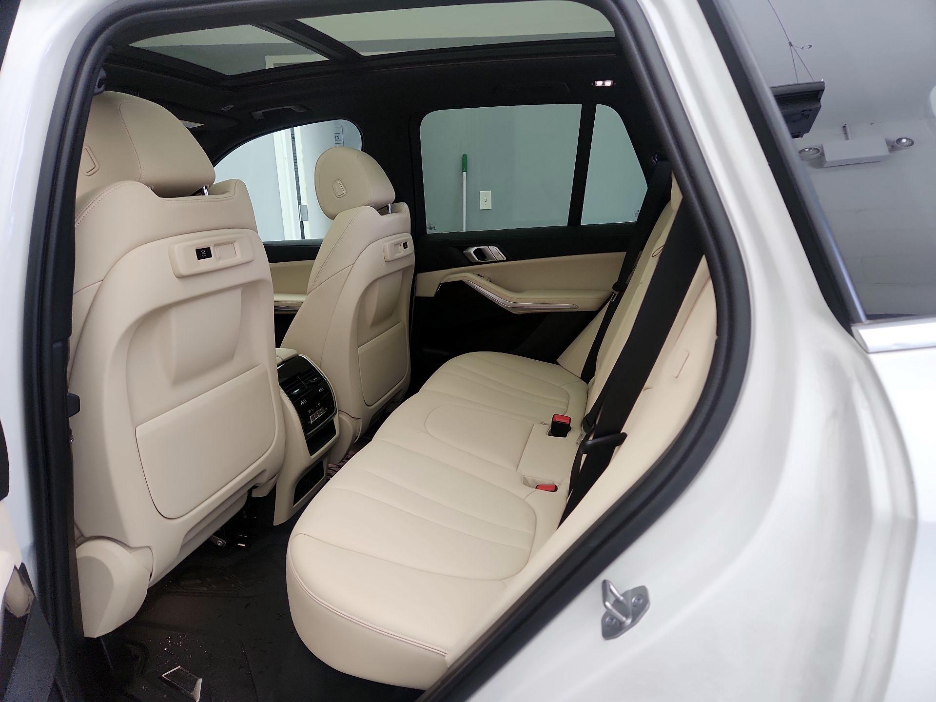 Thumbnail: 2021 BMW X5 - 19