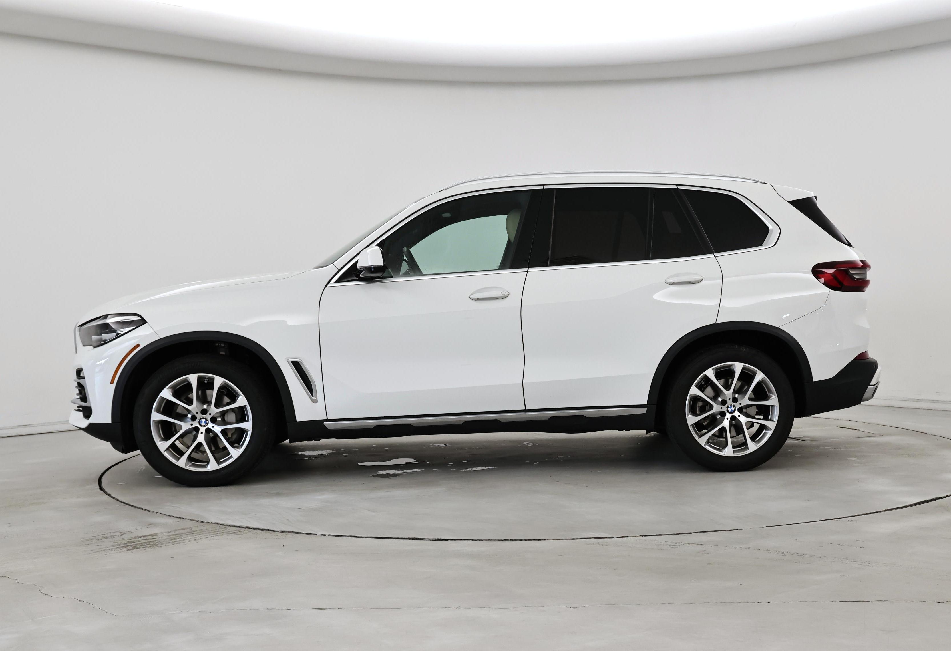 Thumbnail: 2021 BMW X5 - 3