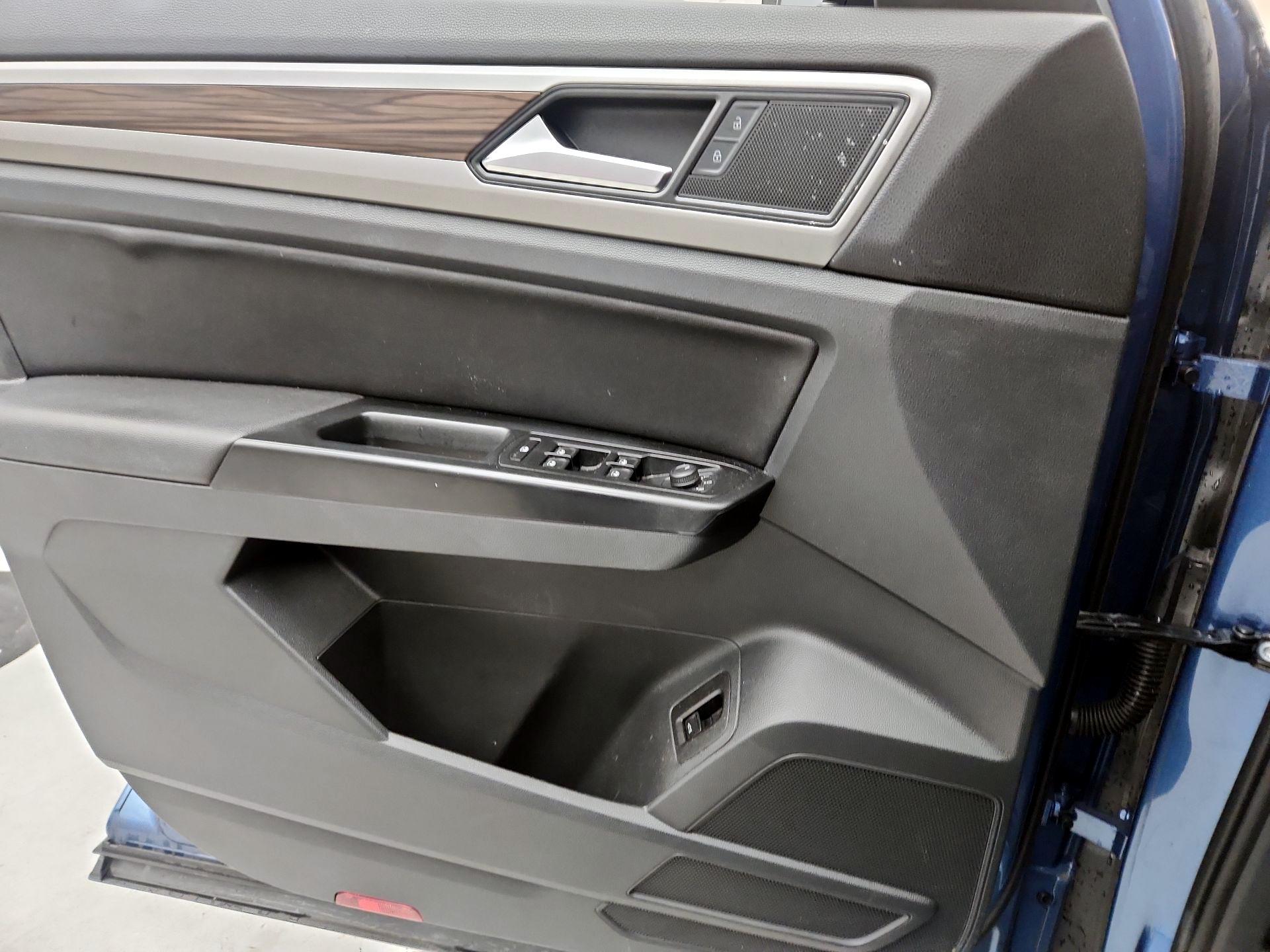 Thumbnail: 2021 Volkswagen Atlas - 12