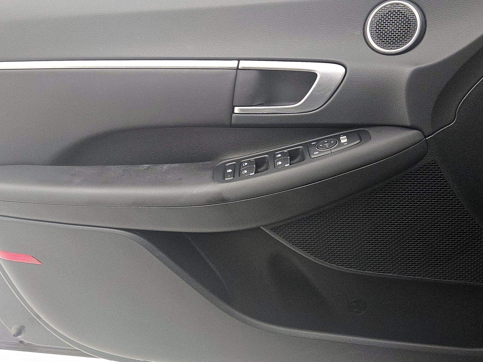 Thumbnail: 2022 Hyundai Sonata - 12