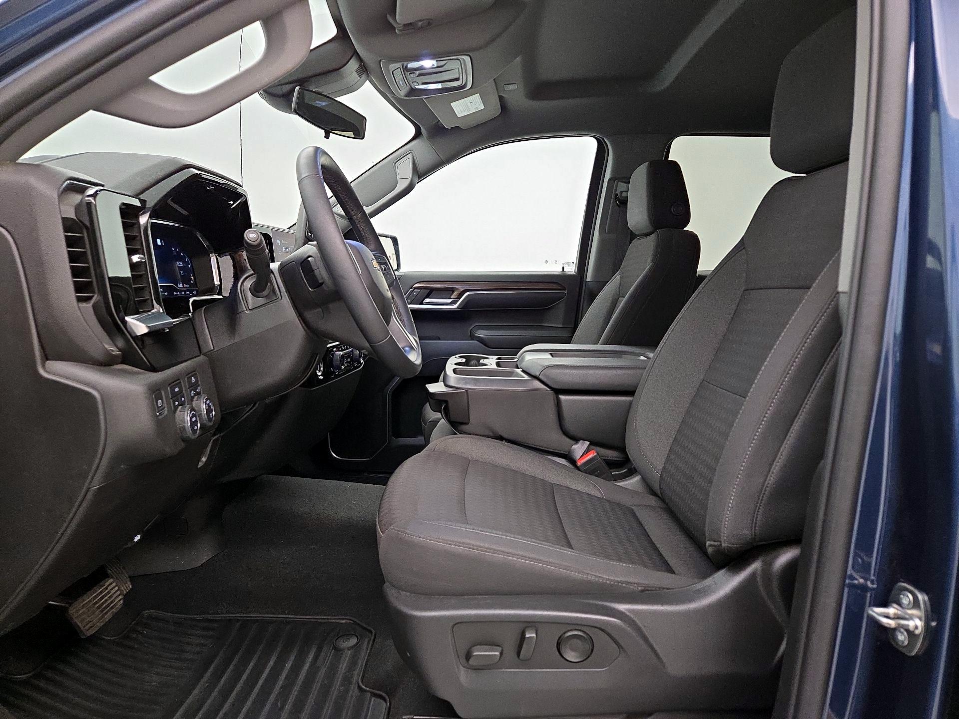Thumbnail: 2023 Chevrolet Silverado 1500 - 11