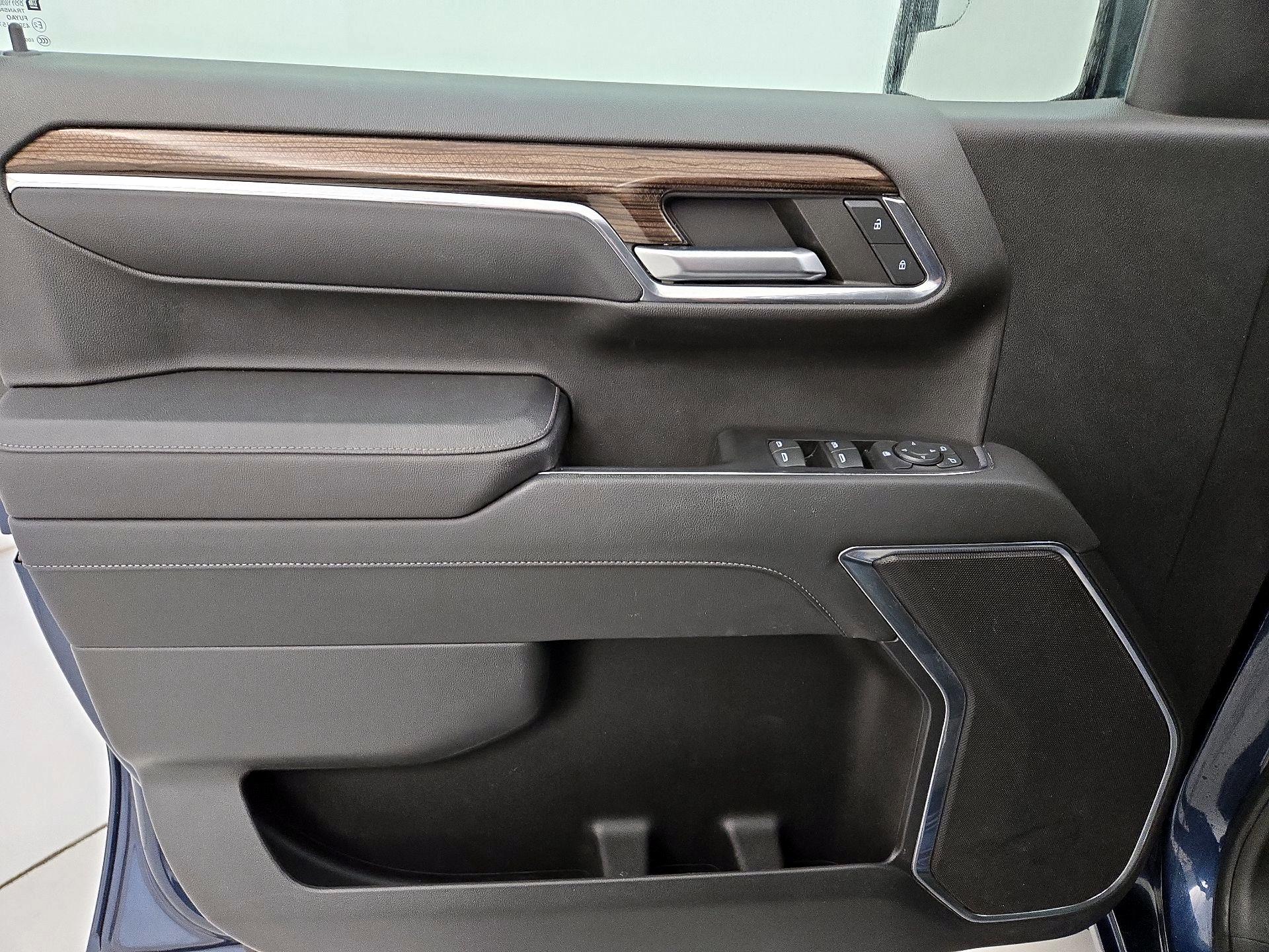 Thumbnail: 2023 Chevrolet Silverado 1500 - 12