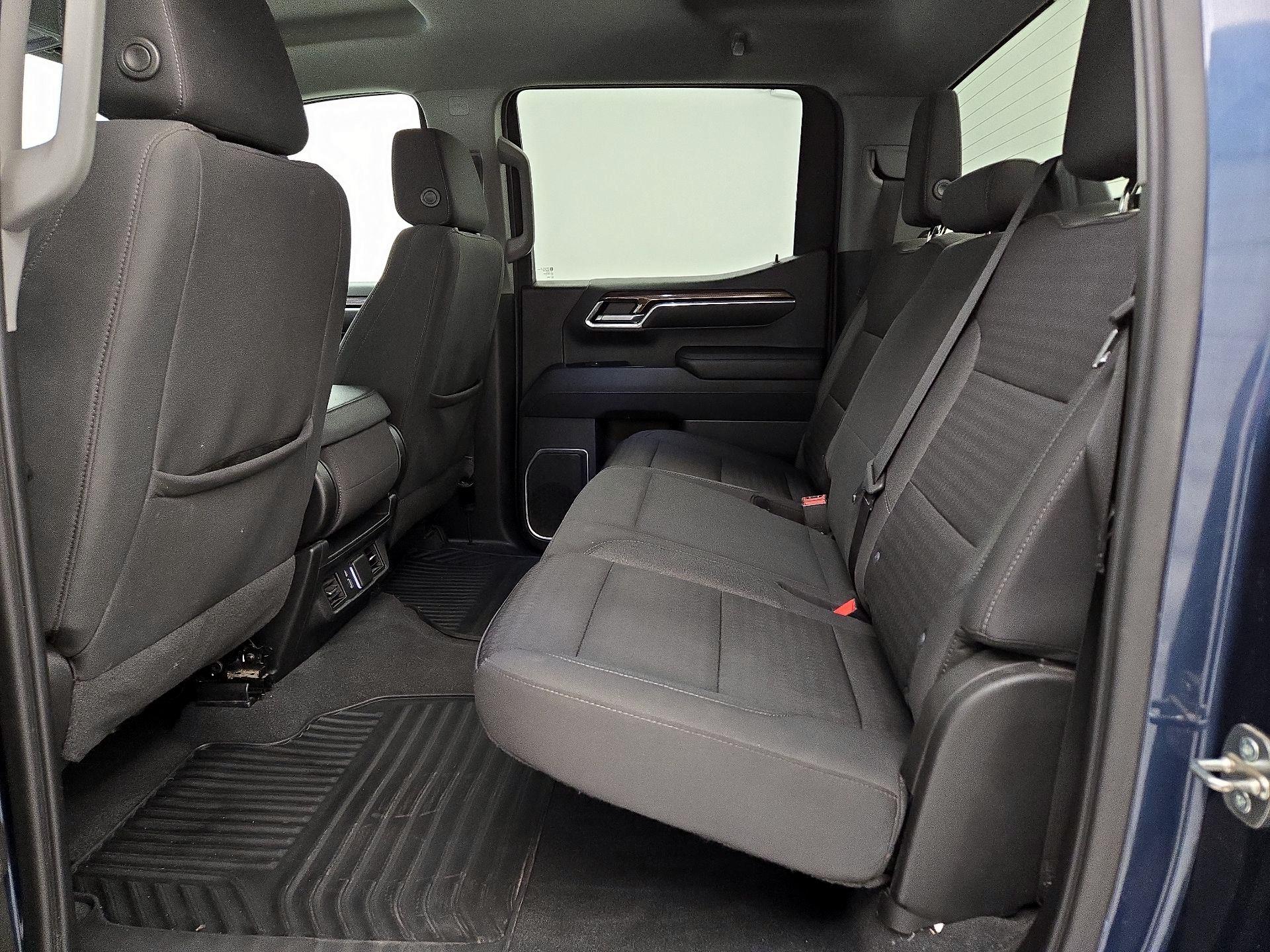 Thumbnail: 2023 Chevrolet Silverado 1500 - 19