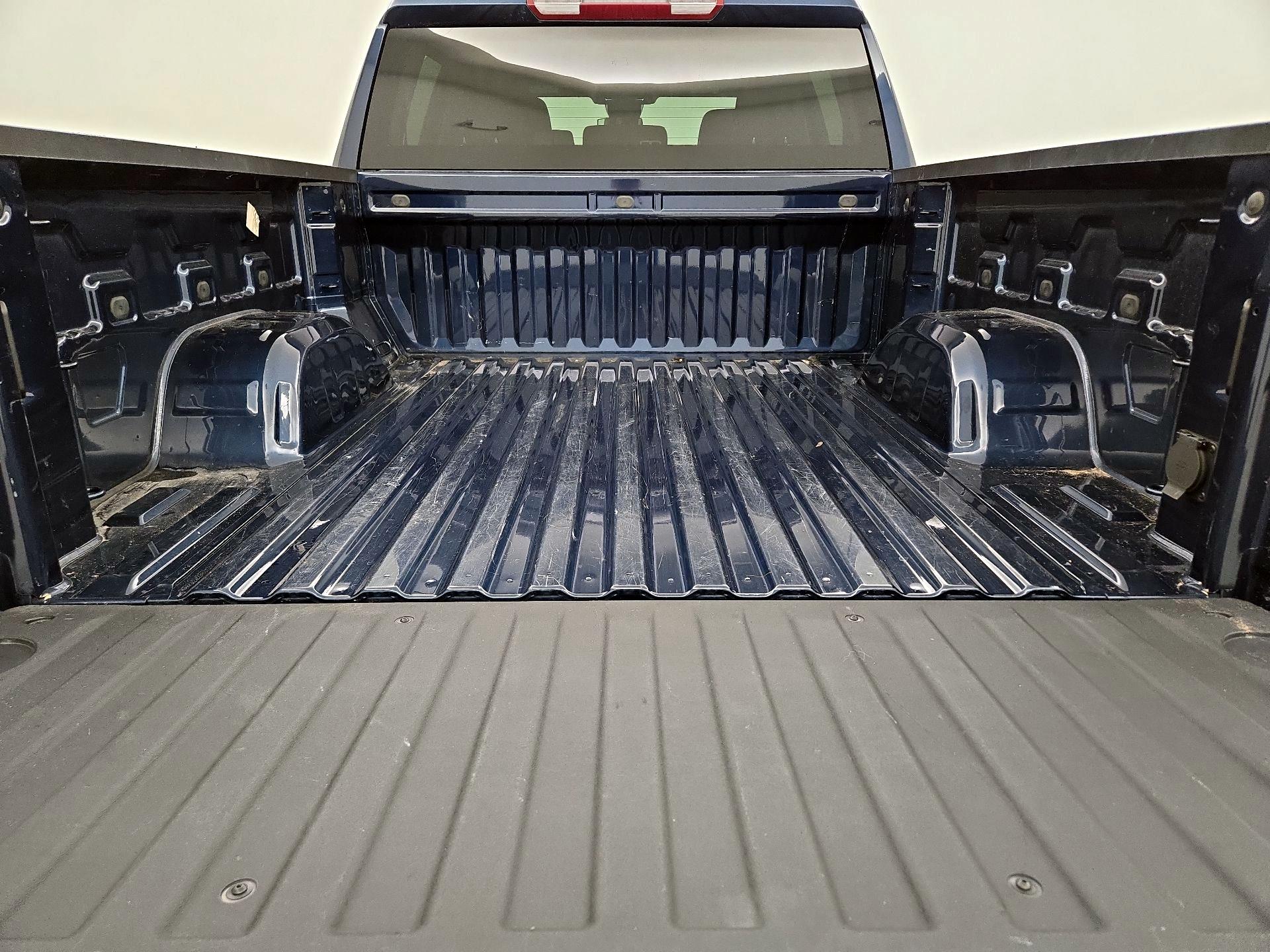 Thumbnail: 2023 Chevrolet Silverado 1500 - 20