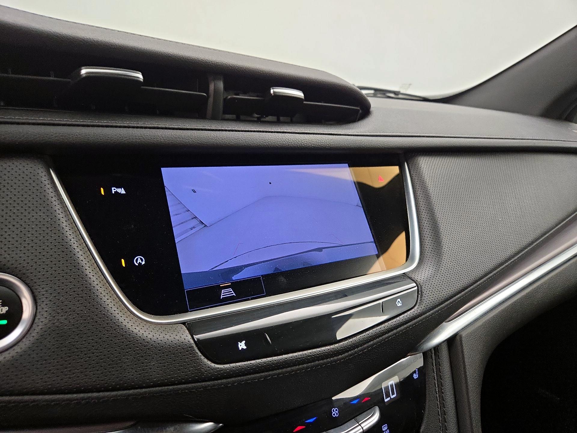 Thumbnail: 2023 Cadillac XT5 - 14