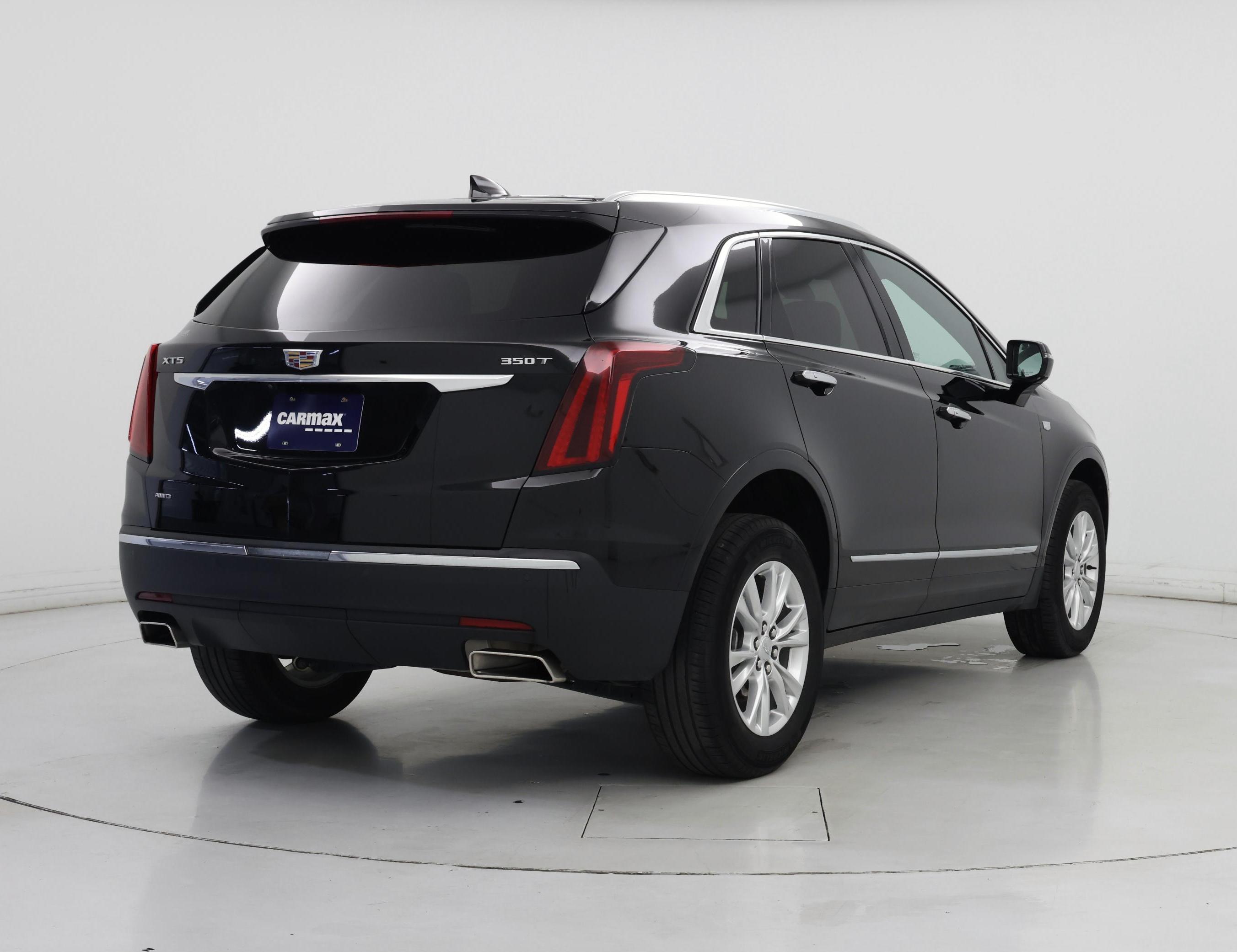 Thumbnail: 2023 Cadillac XT5 - 8