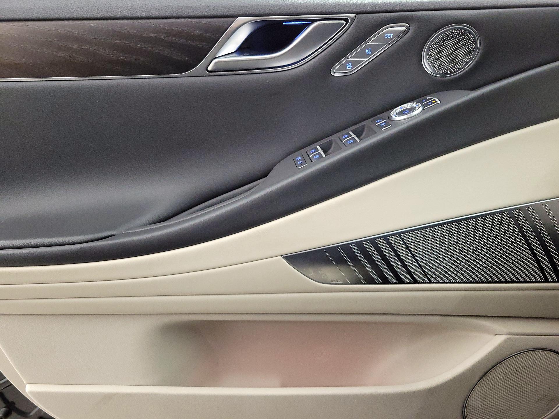 Thumbnail: 2023 Genesis G80 - 12