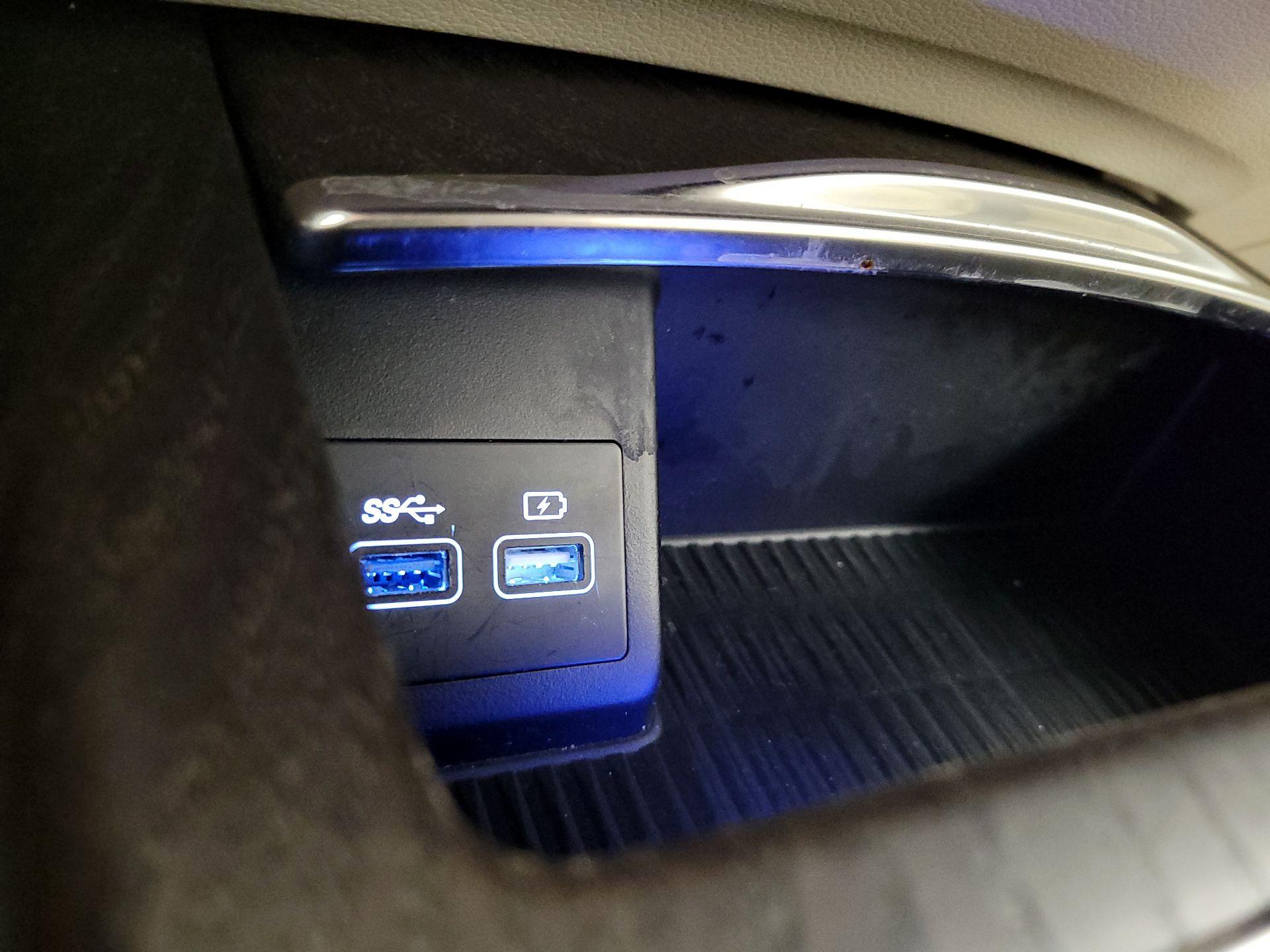 Thumbnail: 2023 Genesis G80 - 19