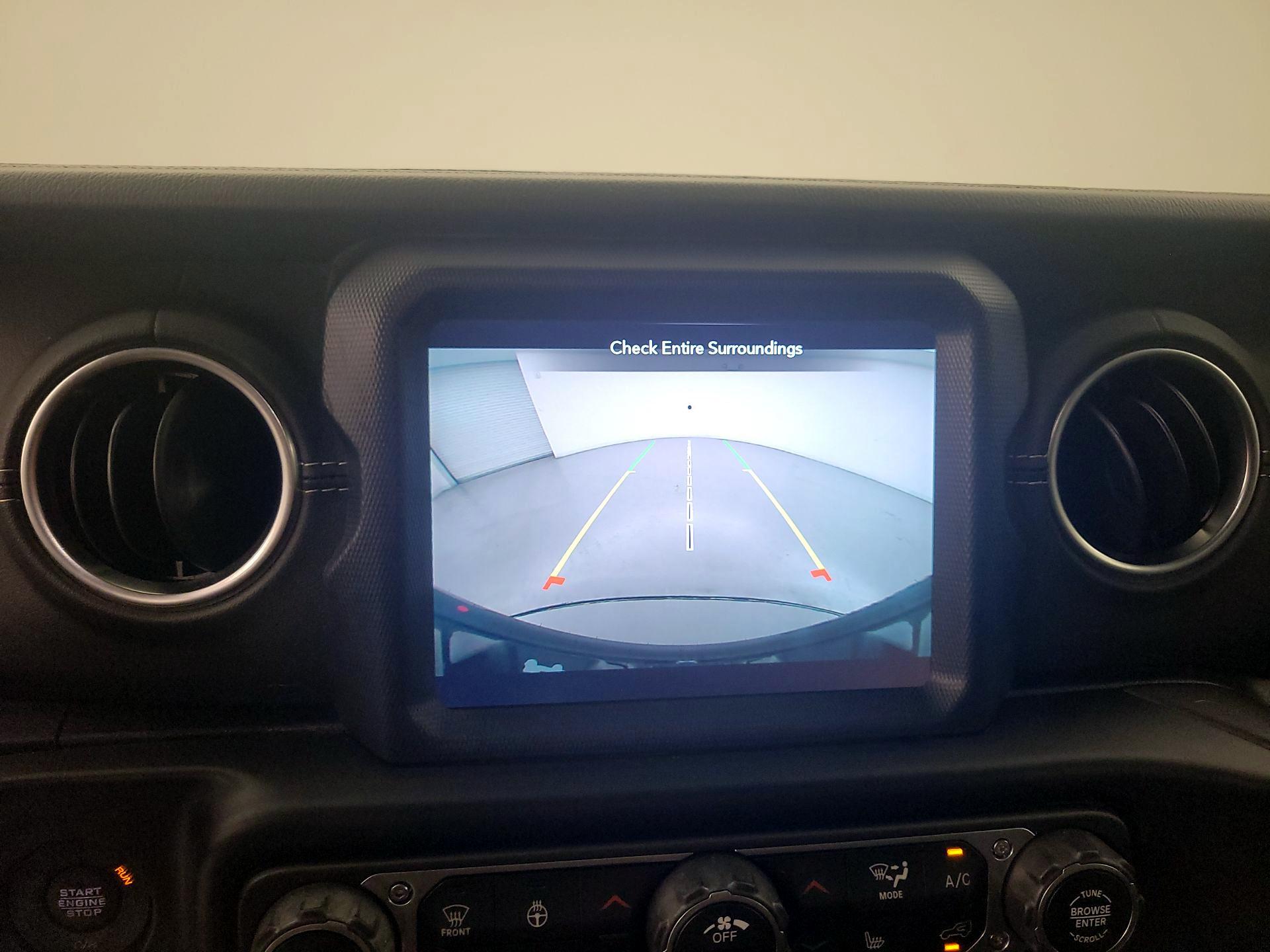 Thumbnail: 2021 Jeep Wrangler - 15