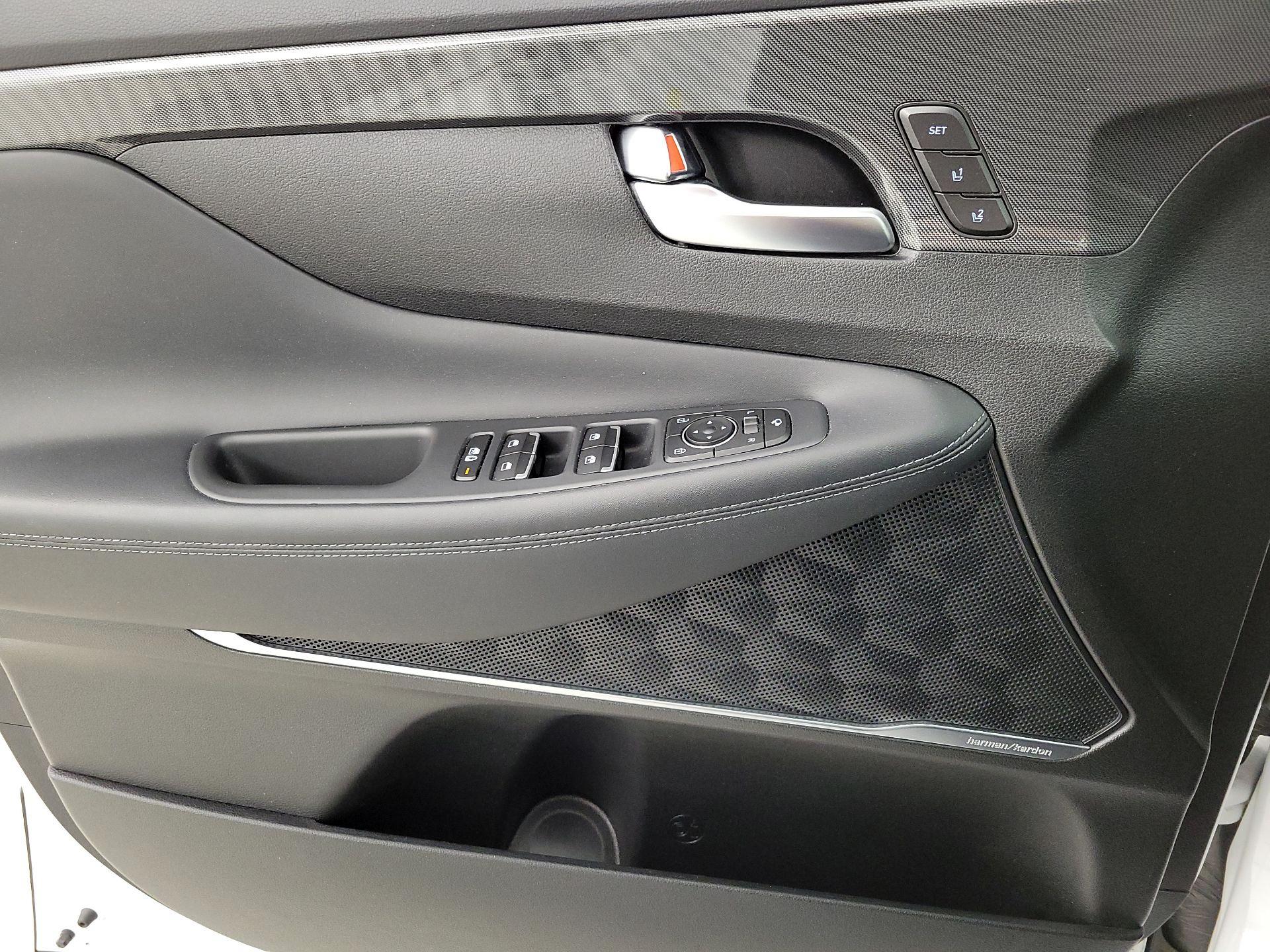Thumbnail: 2022 Hyundai Santa Fe - 12