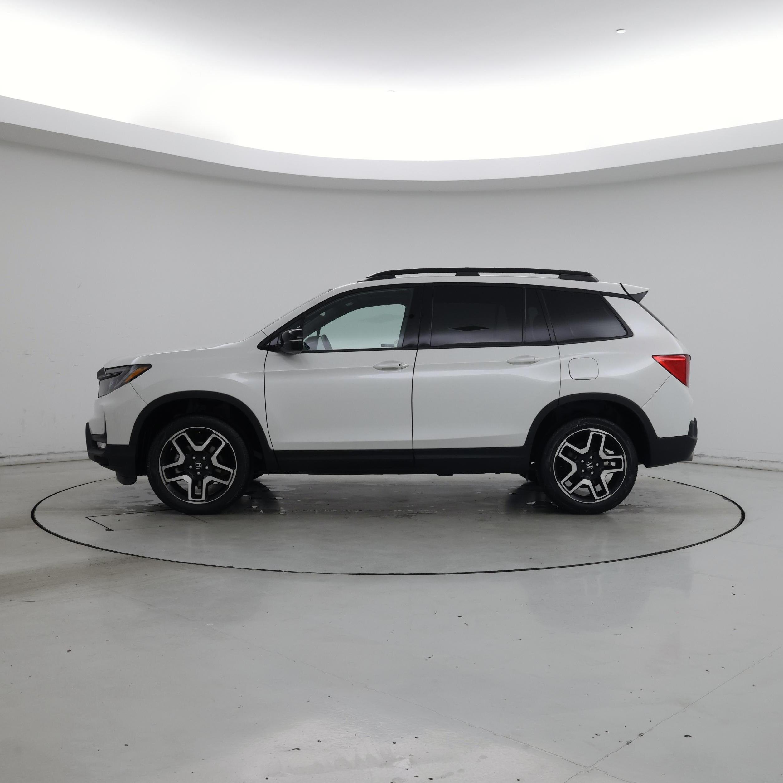 Thumbnail: 2023 Honda Passport - 3