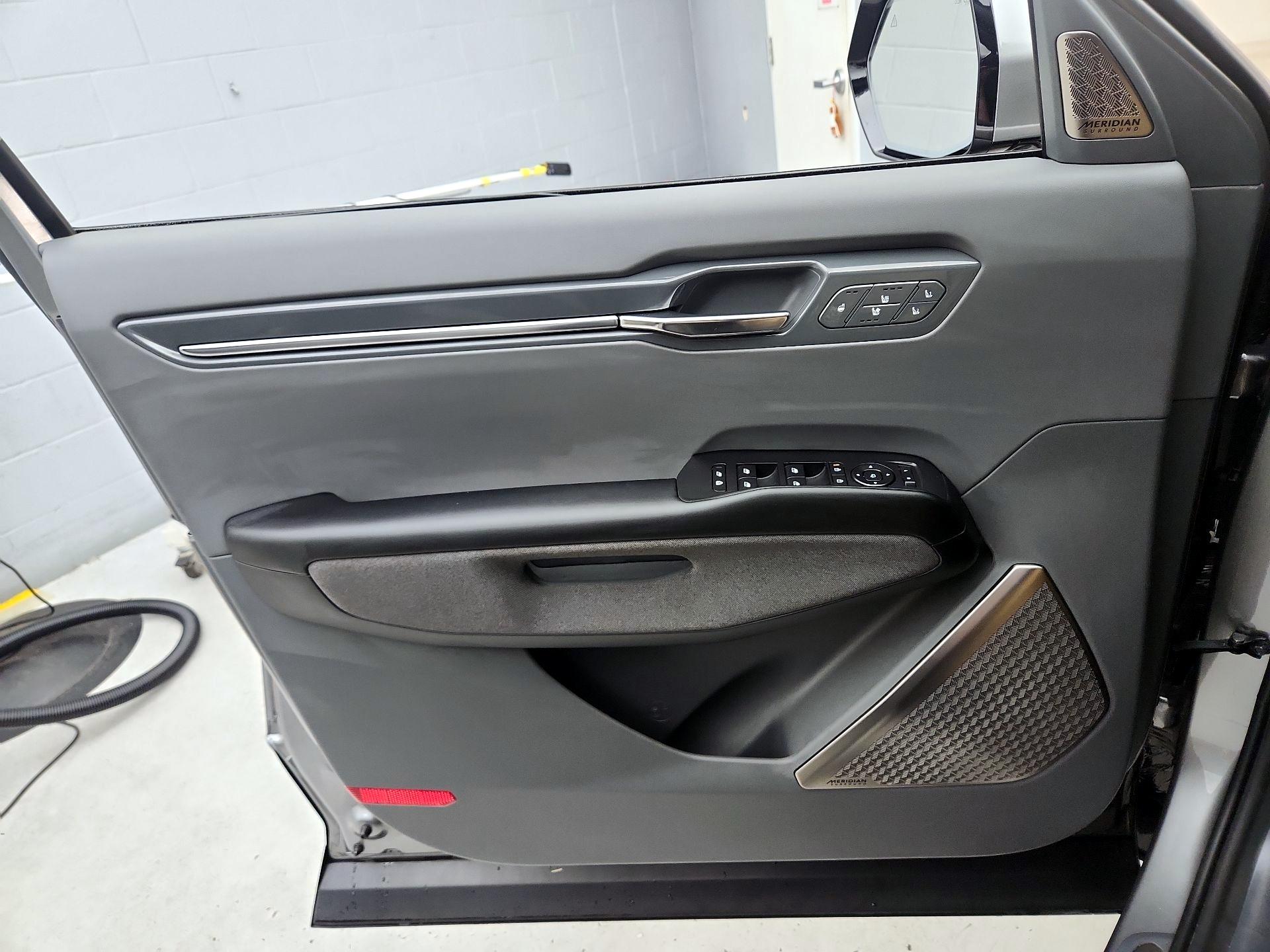 Thumbnail: 2024 Kia EV9 - 12