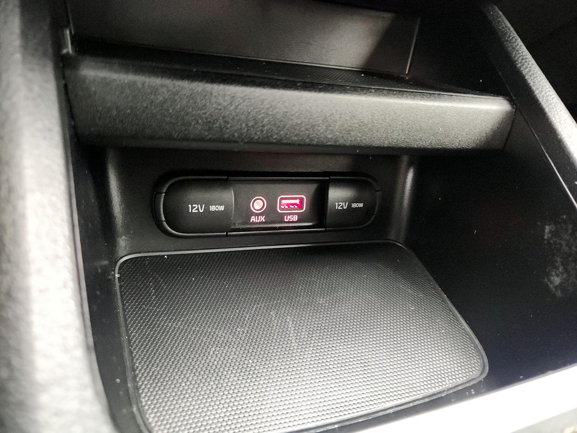 Thumbnail: 2019 Kia Forte - 18