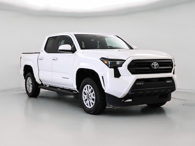 White 2024 Toyota Tacoma SR5