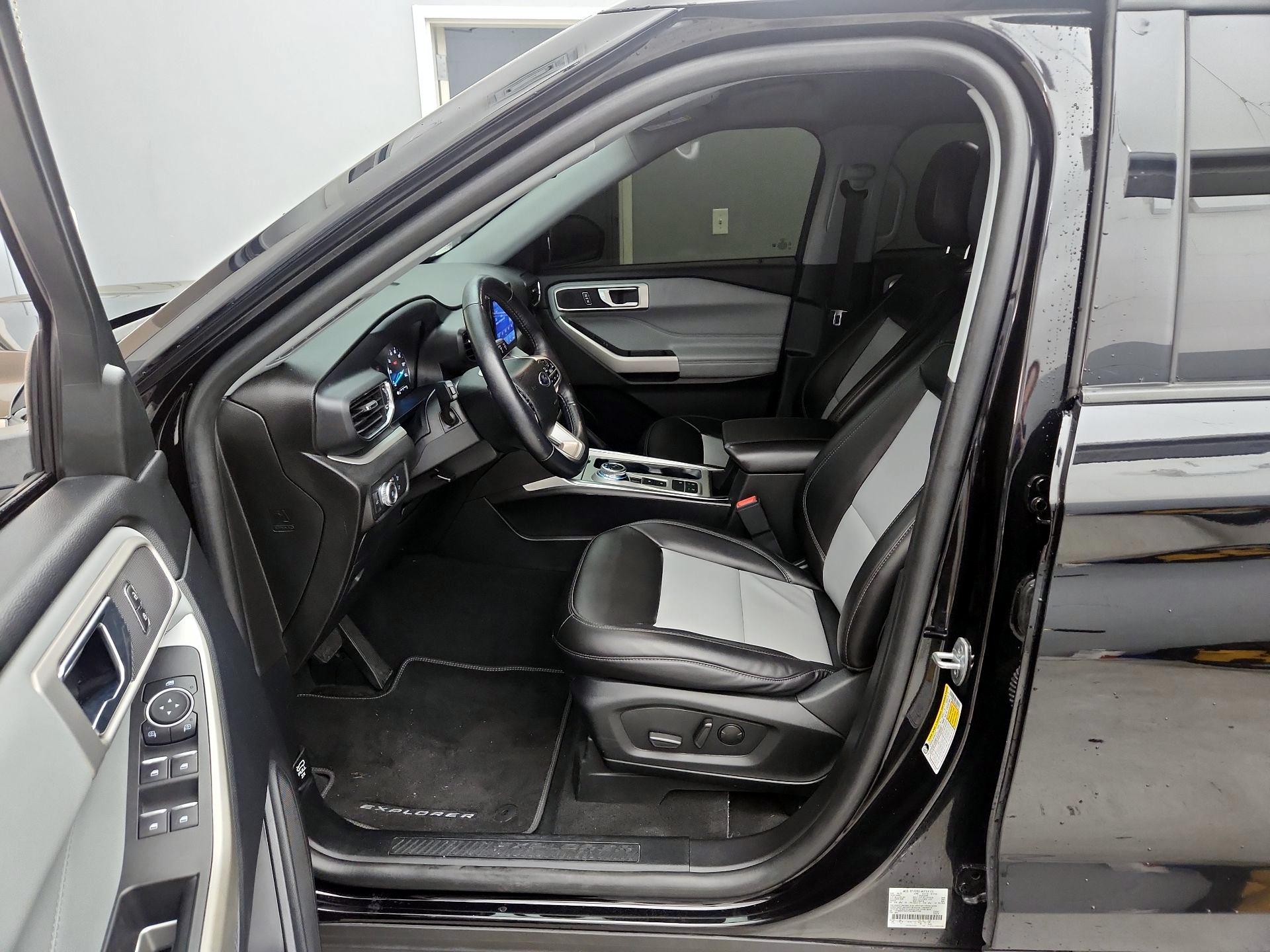 Thumbnail: 2022 Ford Explorer - 11