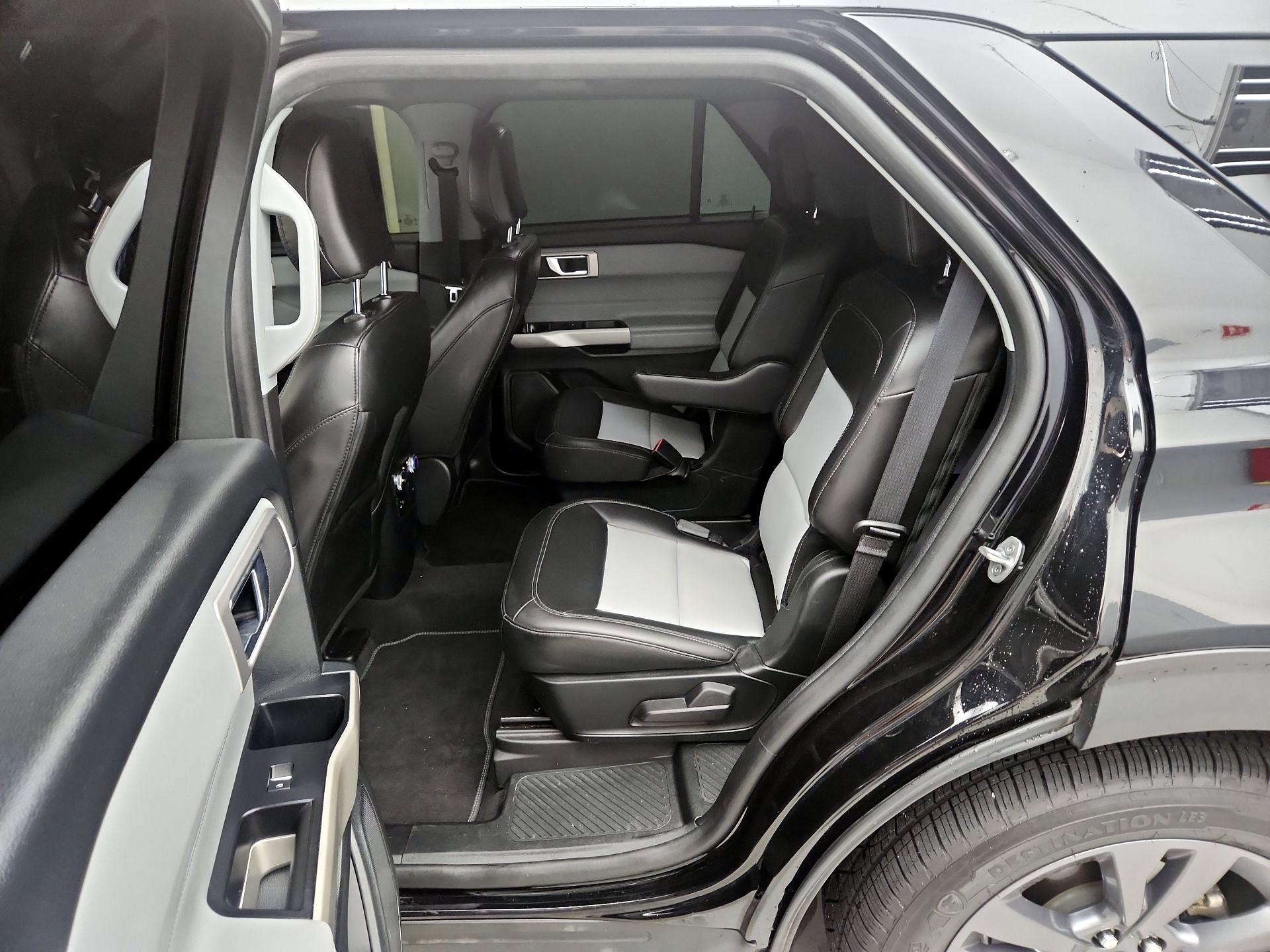 Thumbnail: 2022 Ford Explorer - 20