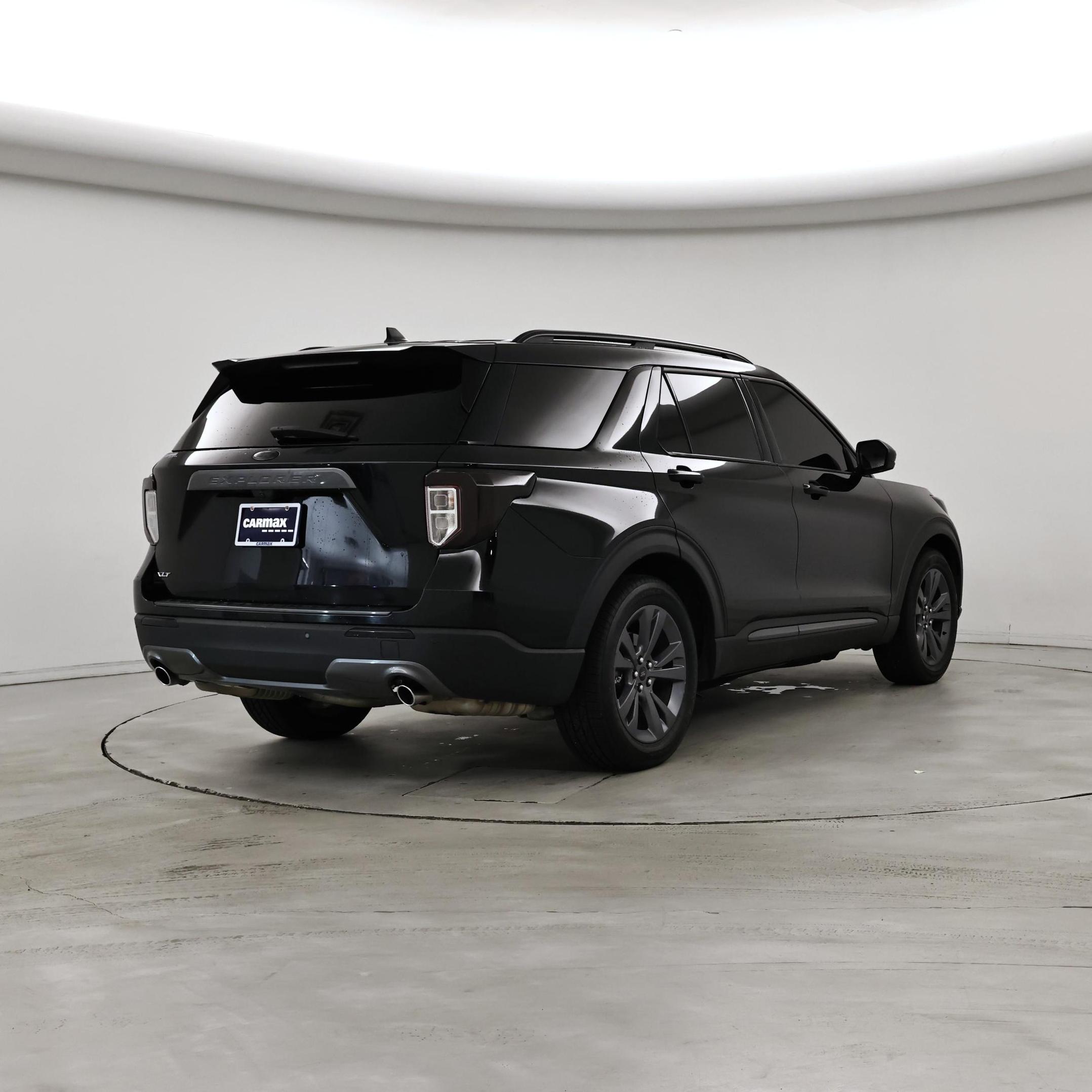 Thumbnail: 2022 Ford Explorer - 8