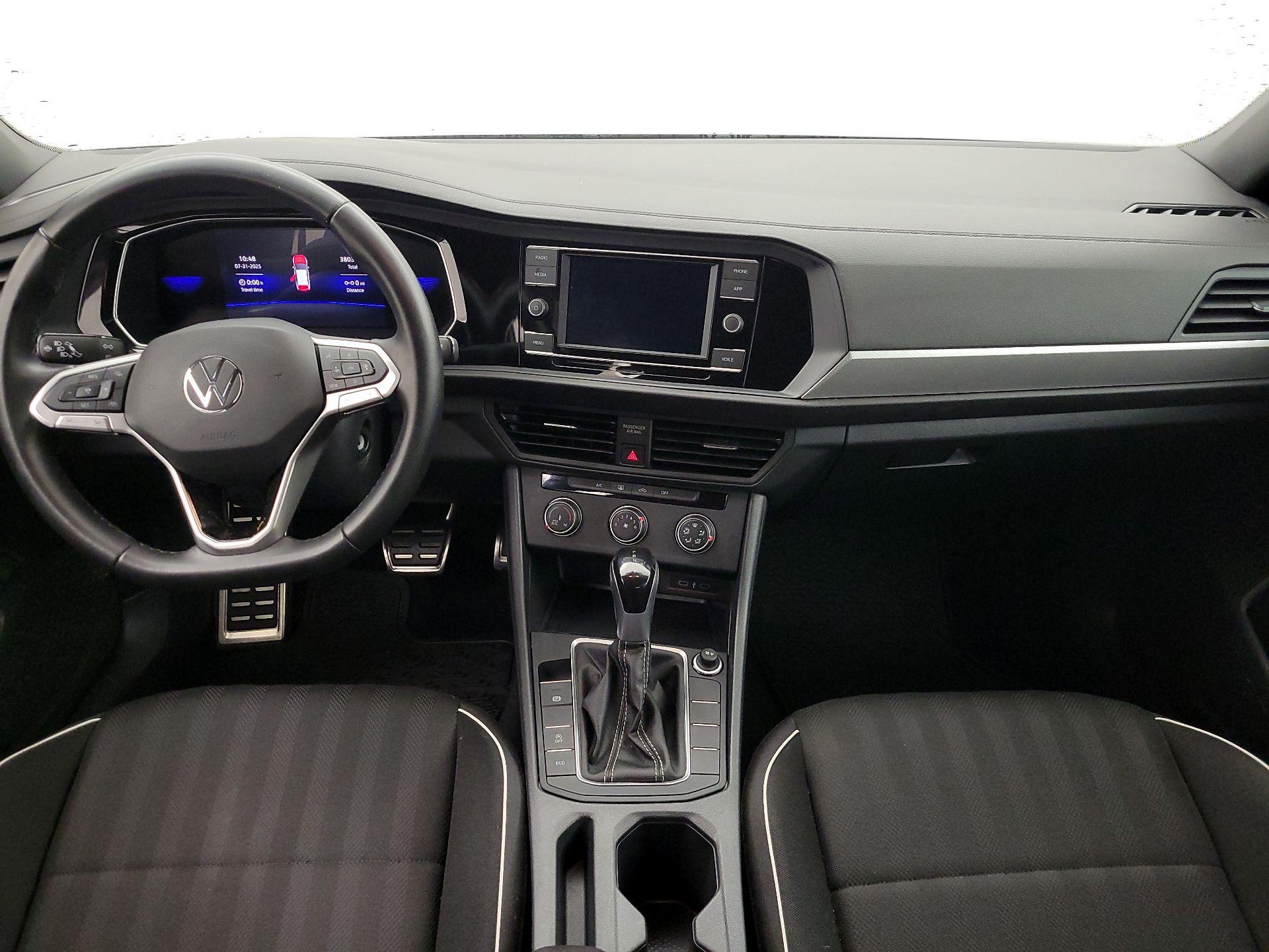 Thumbnail: 2023 Volkswagen Jetta - 9