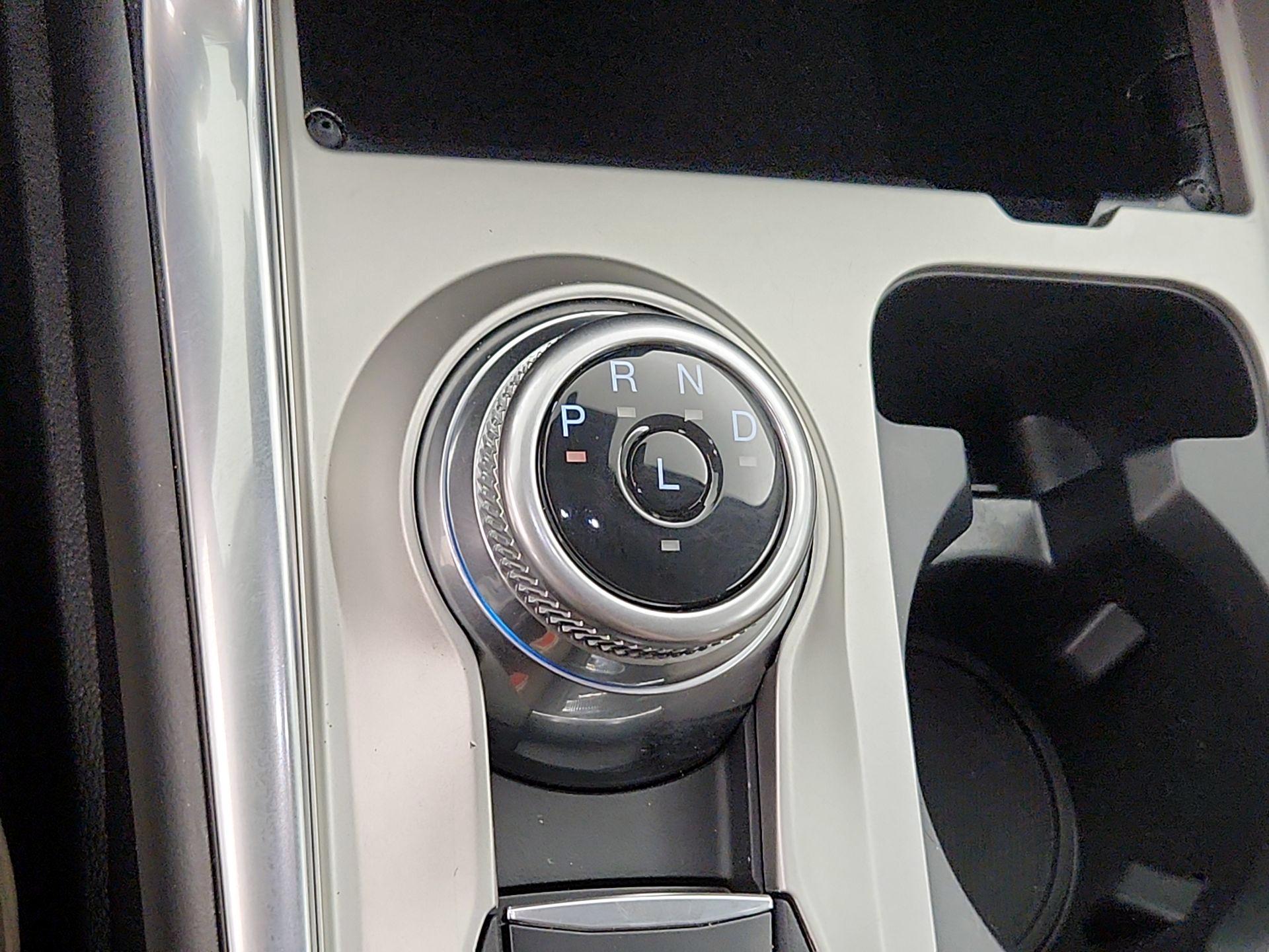 Thumbnail: 2022 Ford Explorer - 18