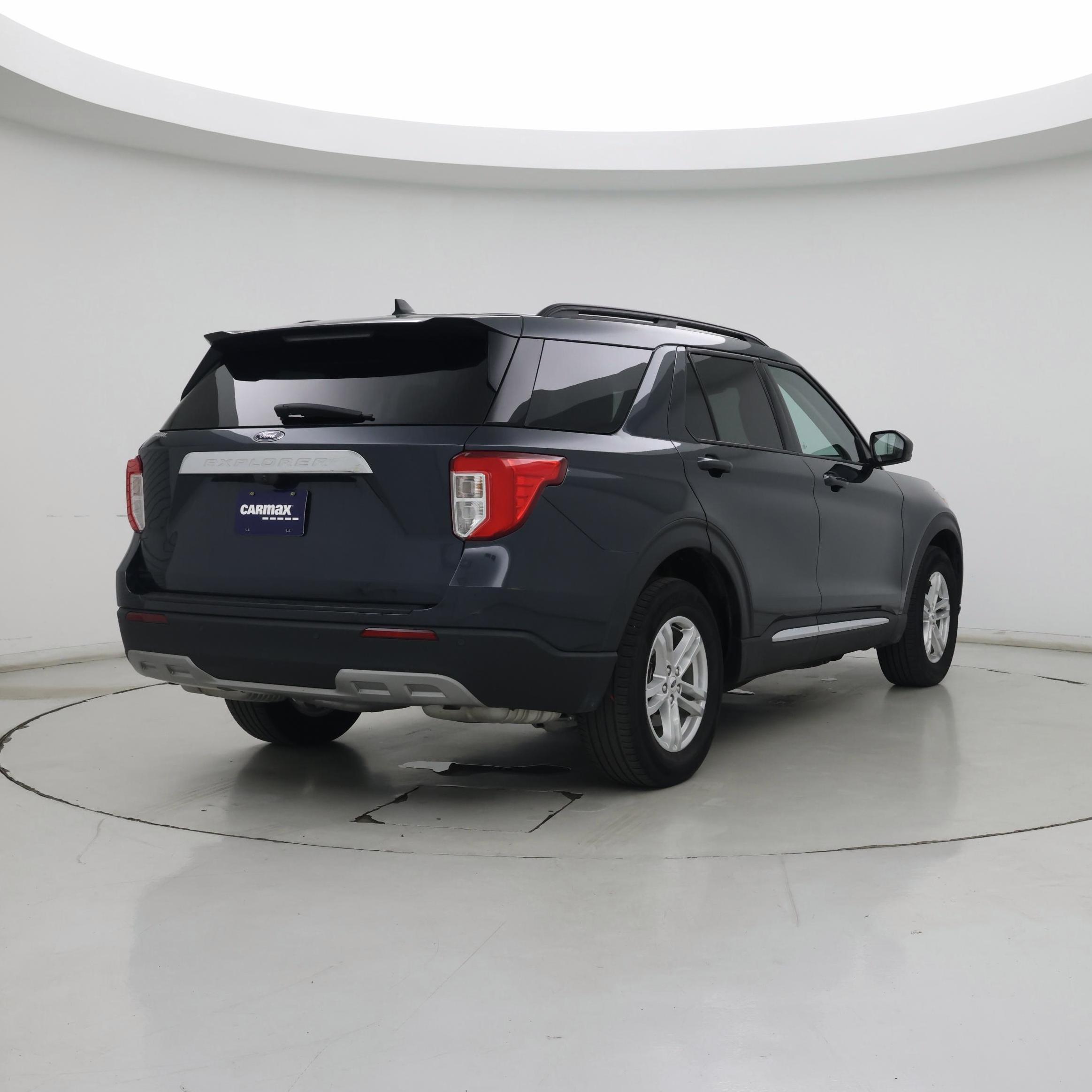 Thumbnail: 2022 Ford Explorer - 8