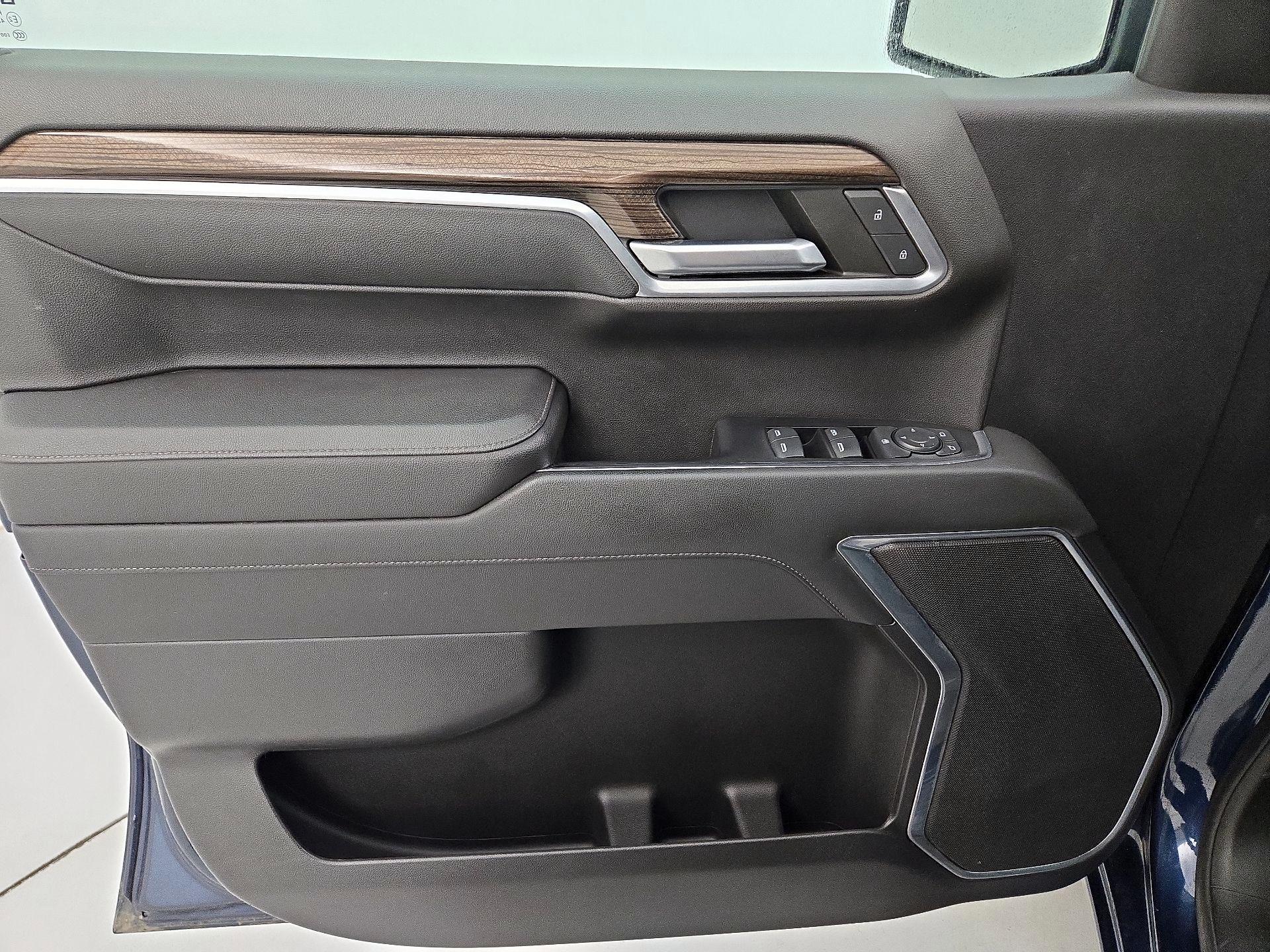Thumbnail: 2022 Chevrolet Silverado 1500 - 12