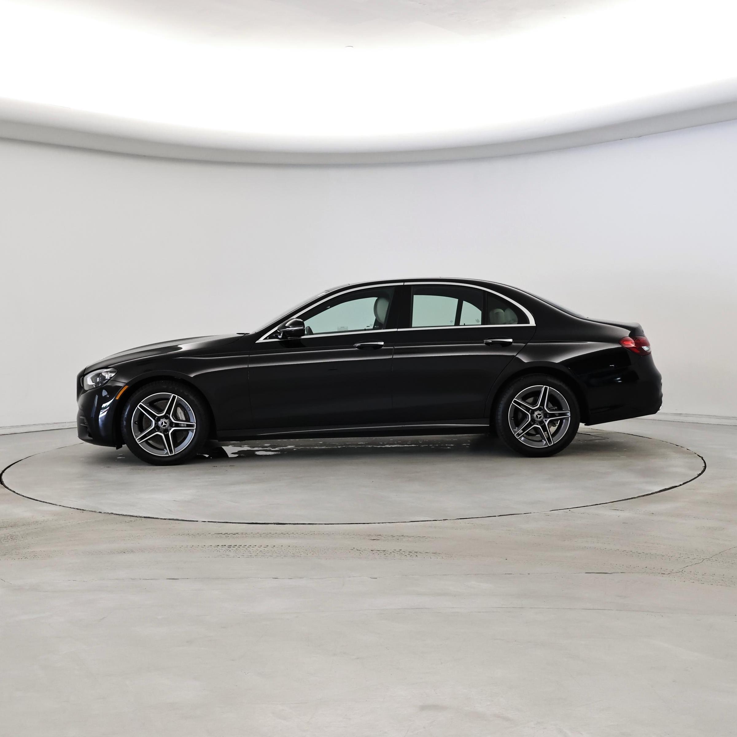 Thumbnail: 2023 Mercedes-Benz E-Class - 3