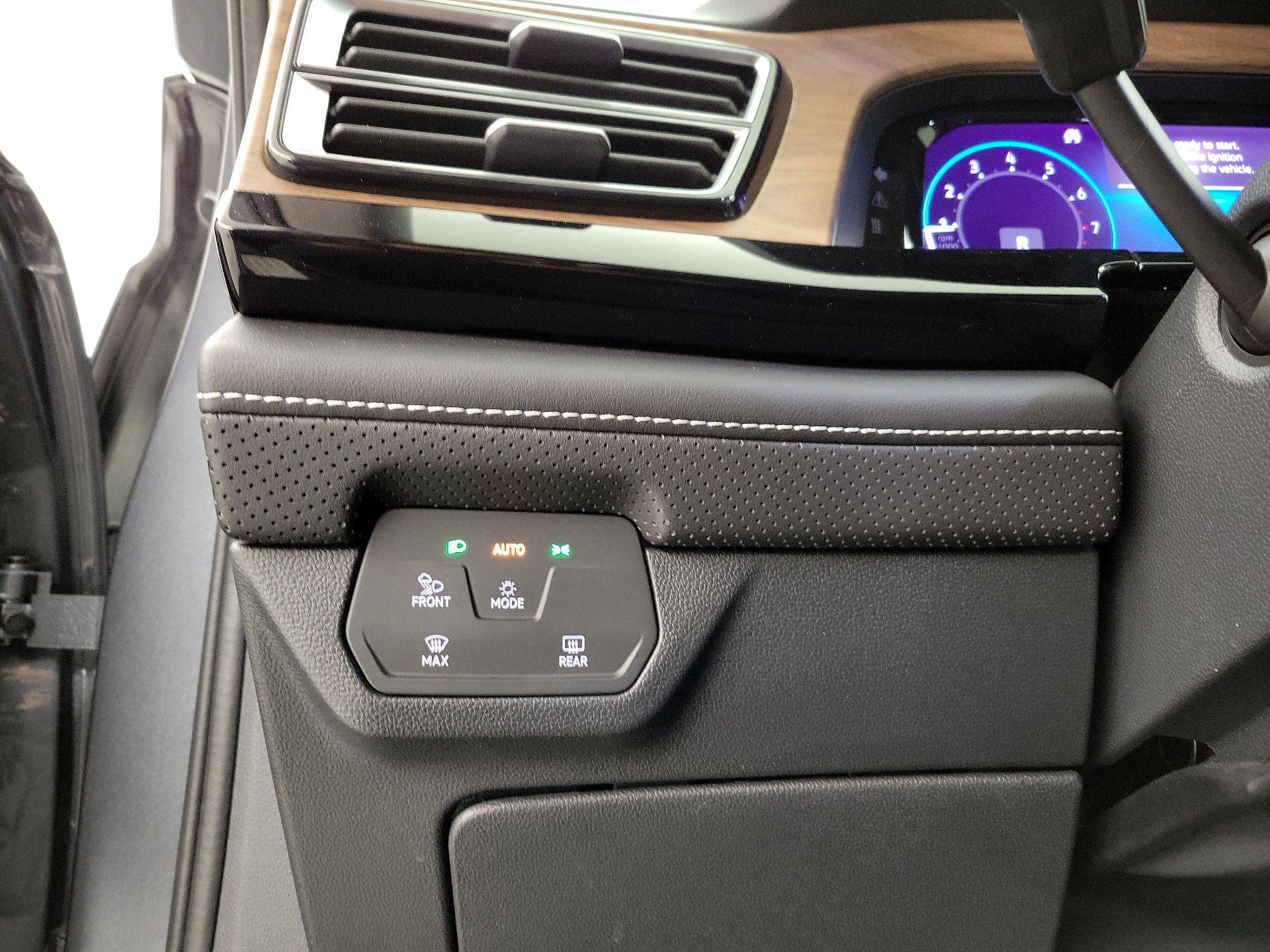 Thumbnail: 2024 Volkswagen Atlas - 13